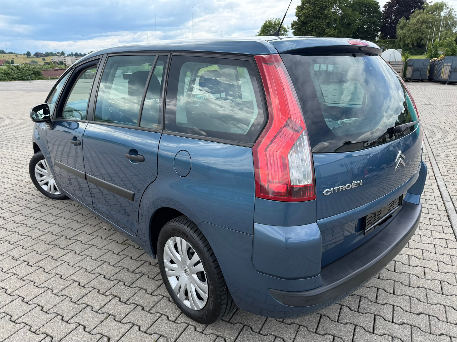 CITROEN Grand C4 Picasso 1.6 HDI 16V Dynamique. 7 Sitzplätze-image-2