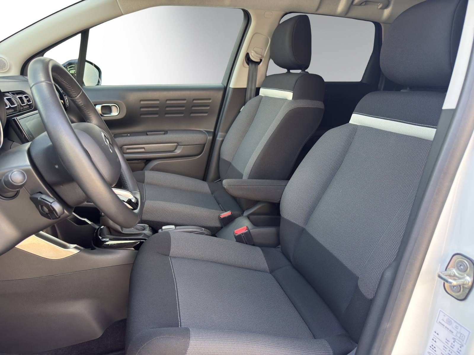CITROEN C3 Aircross 1.2 SwissEAT6-image-8