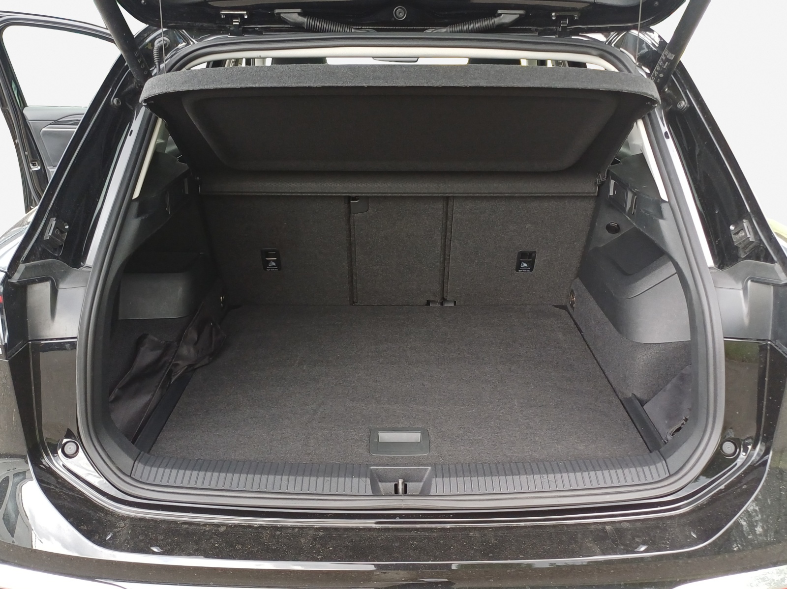 VW Tiguan 2.0 TSI DSG Elegance 4Motion-image-12