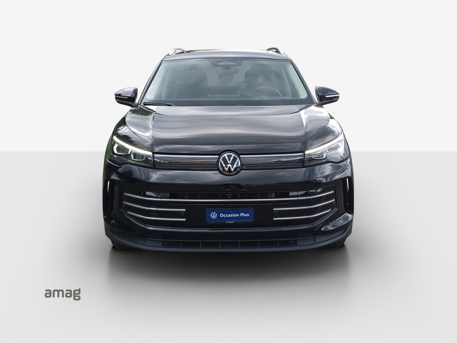 VW Tiguan 2.0 TSI DSG Elegance 4Motion-image-6