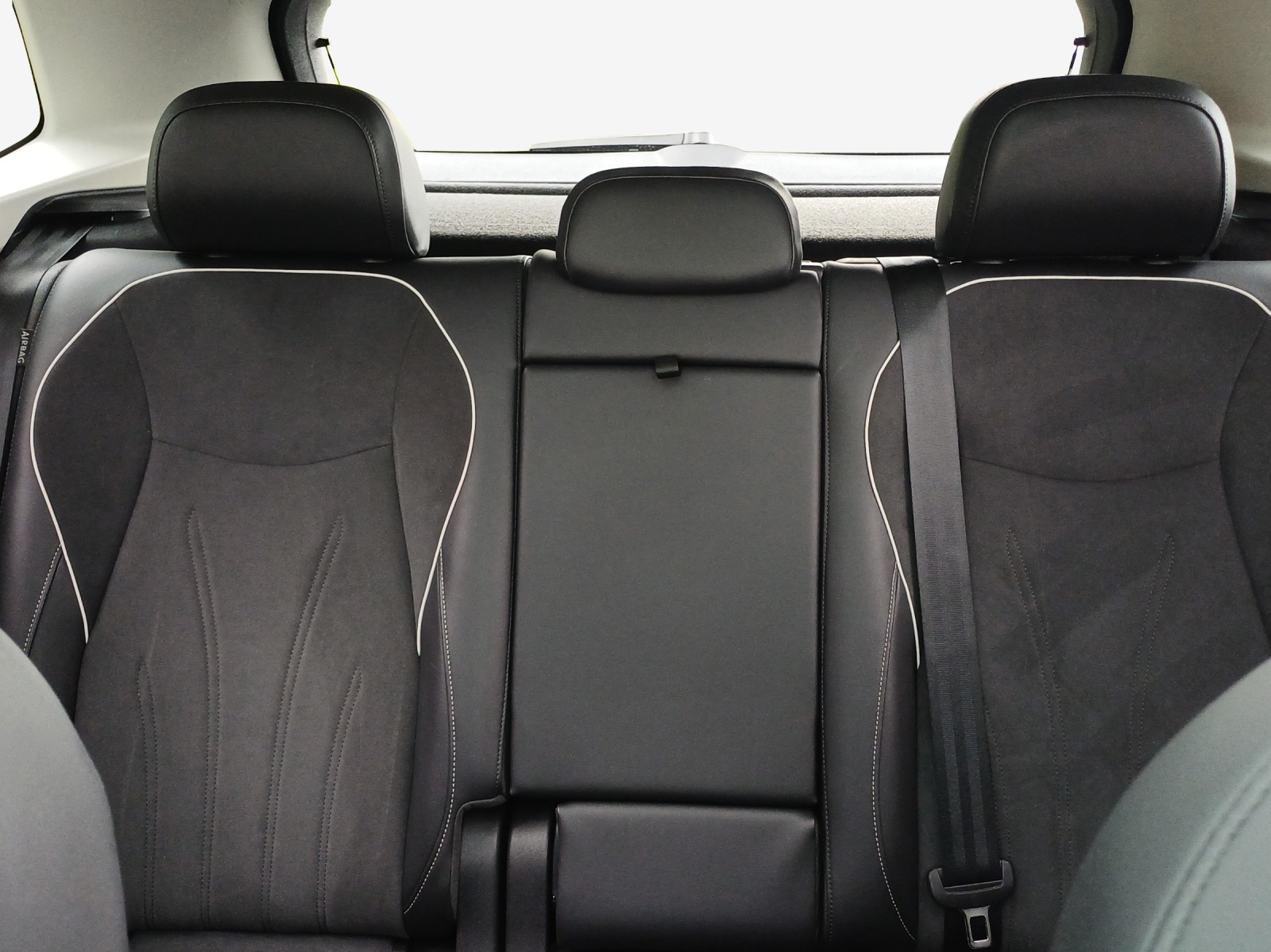 VW Tiguan 2.0 TSI DSG Elegance 4Motion-image-11