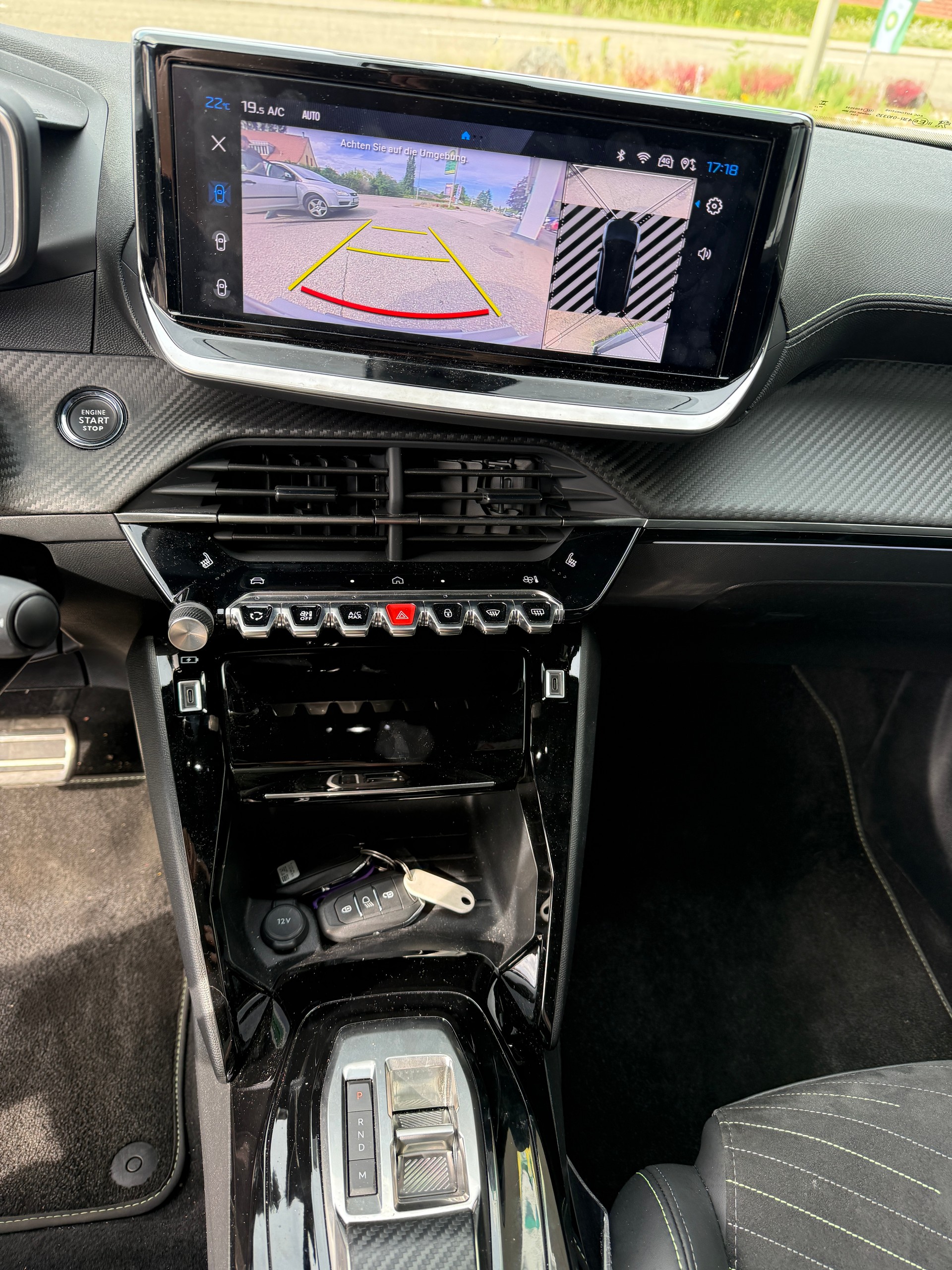 PEUGEOT 2008 1.2 145 MHEV GT-image-7