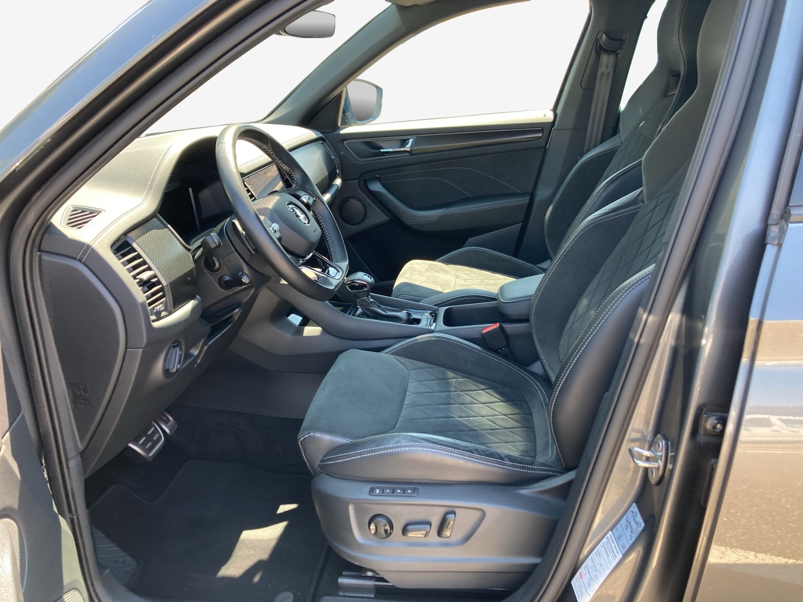 SKODA Kodiaq 2.0 TDI CR SportLine 4x4 DSG-image-7
