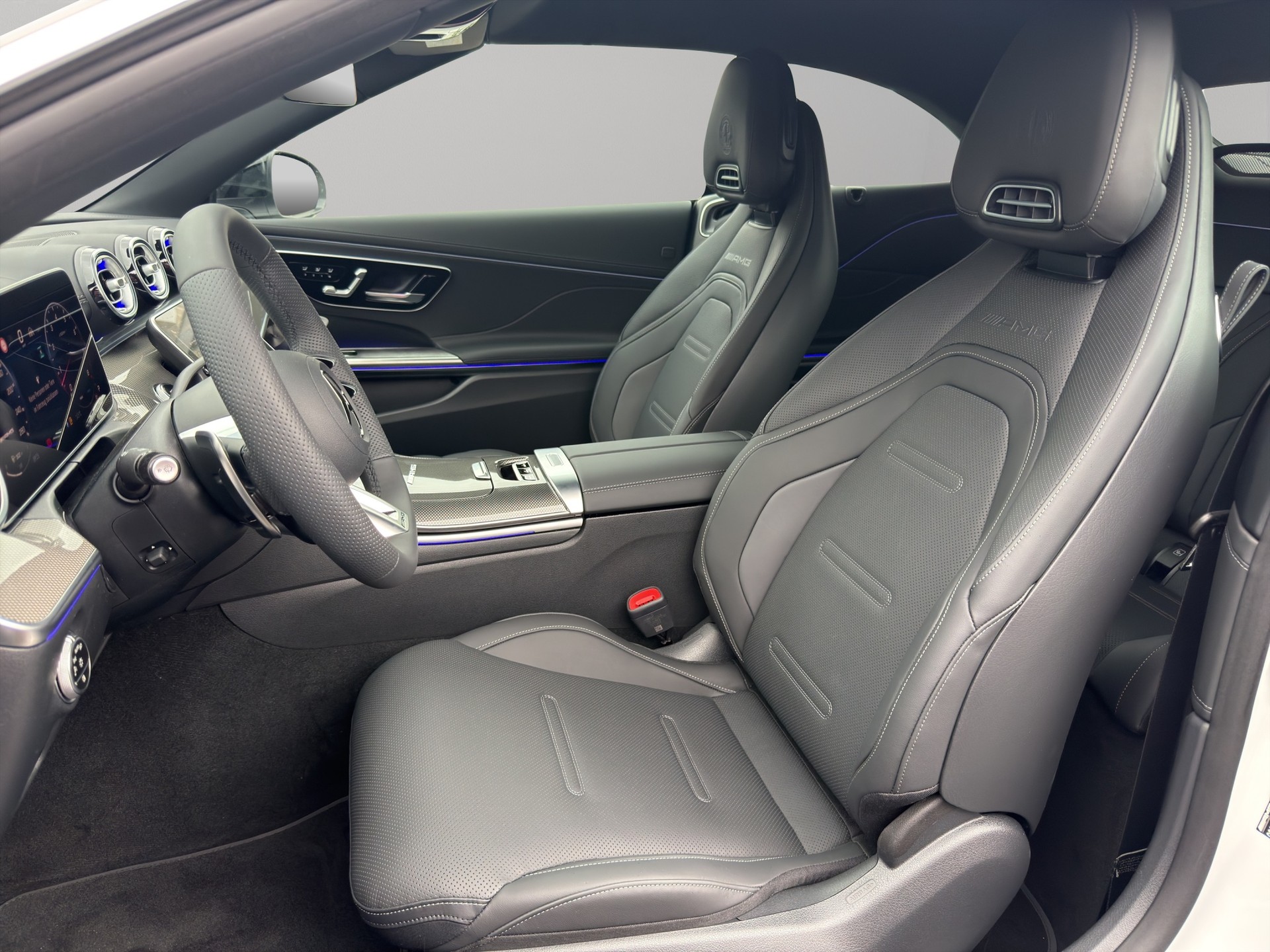 MERCEDES-BENZ CLE 53 AMG 4matic+ Cabriolet-image-13