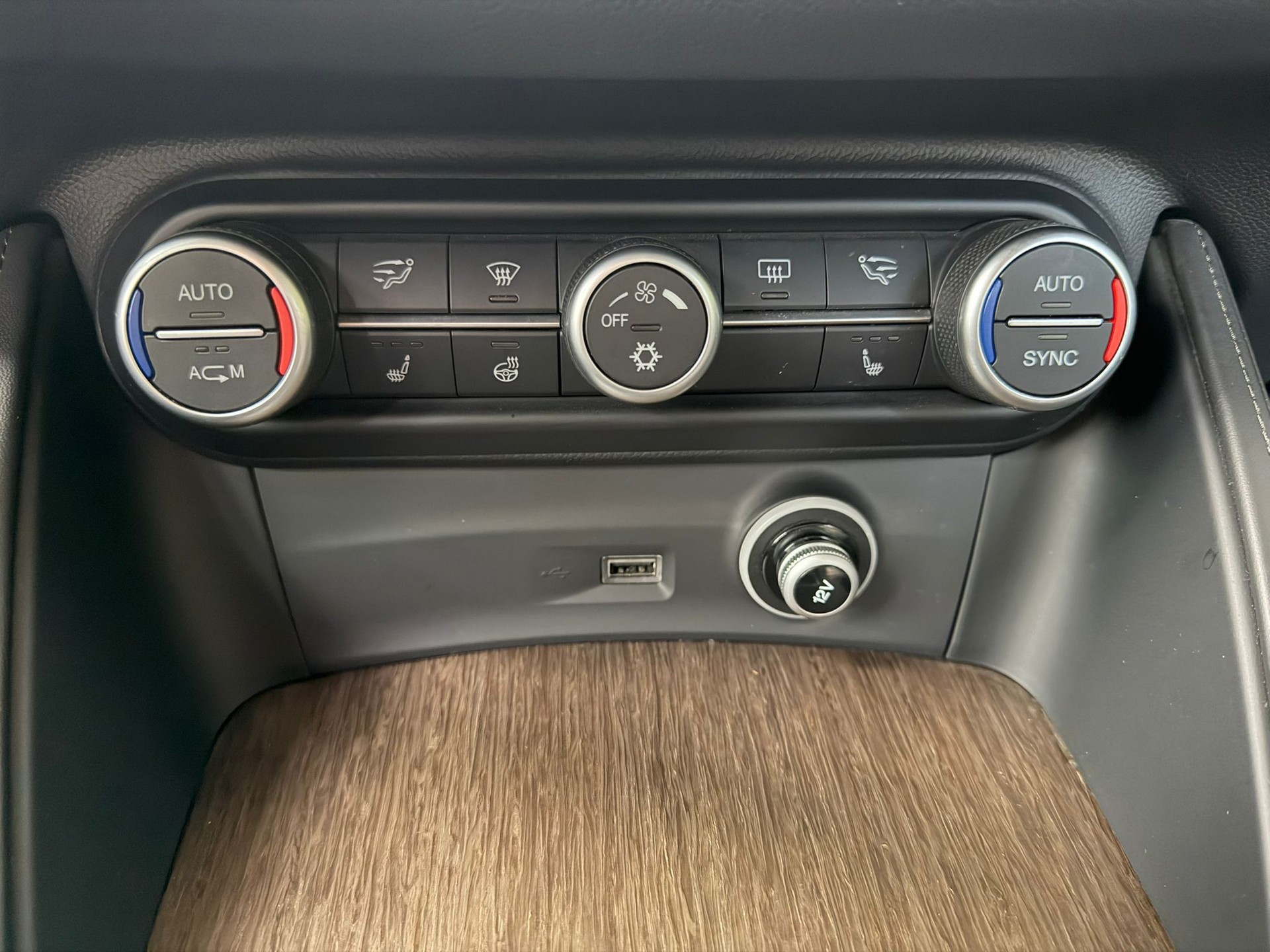 ALFA ROMEO Stelvio 2.0 First Edition Q4 Automatic-image-13