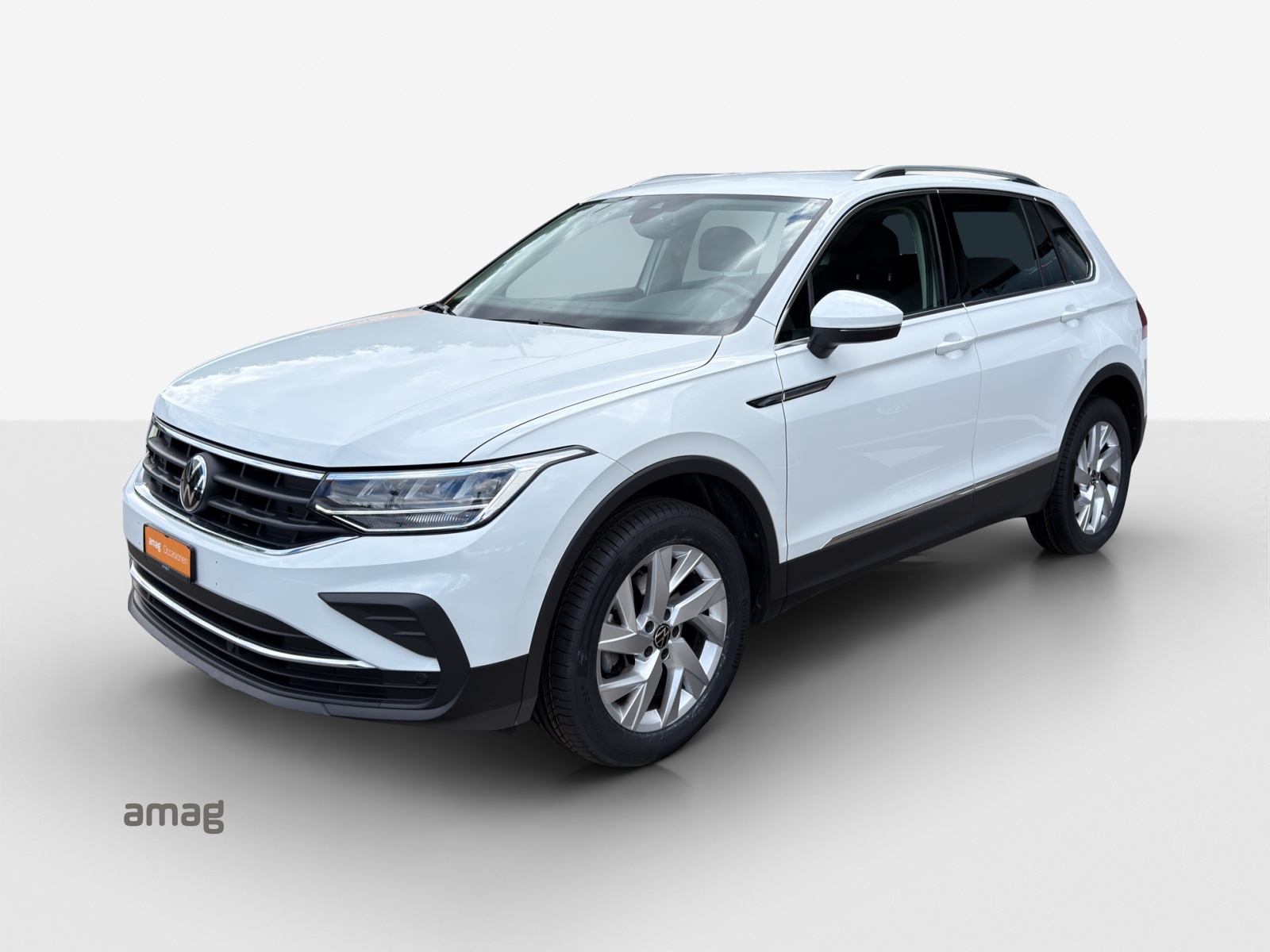 VW Tiguan 2.0 TDI SCR Life 4Motion DSG-image-0