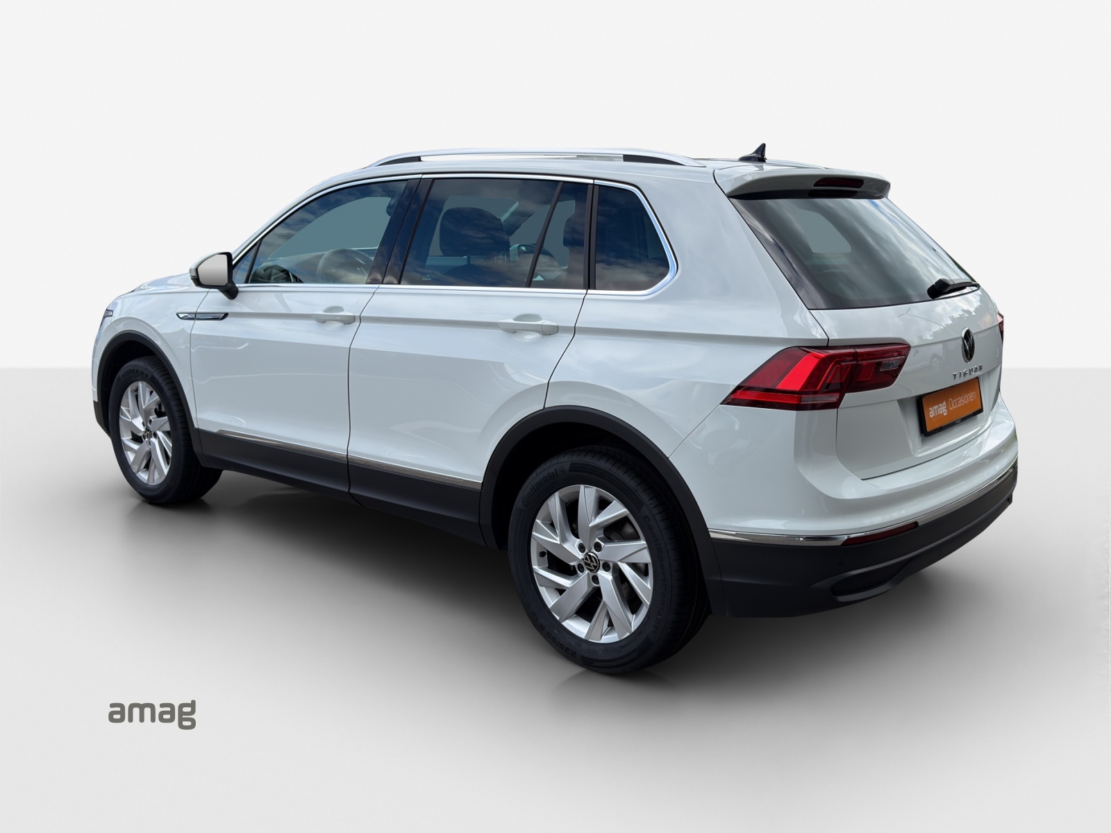 VW Tiguan 2.0 TDI SCR Life 4Motion DSG-image-2