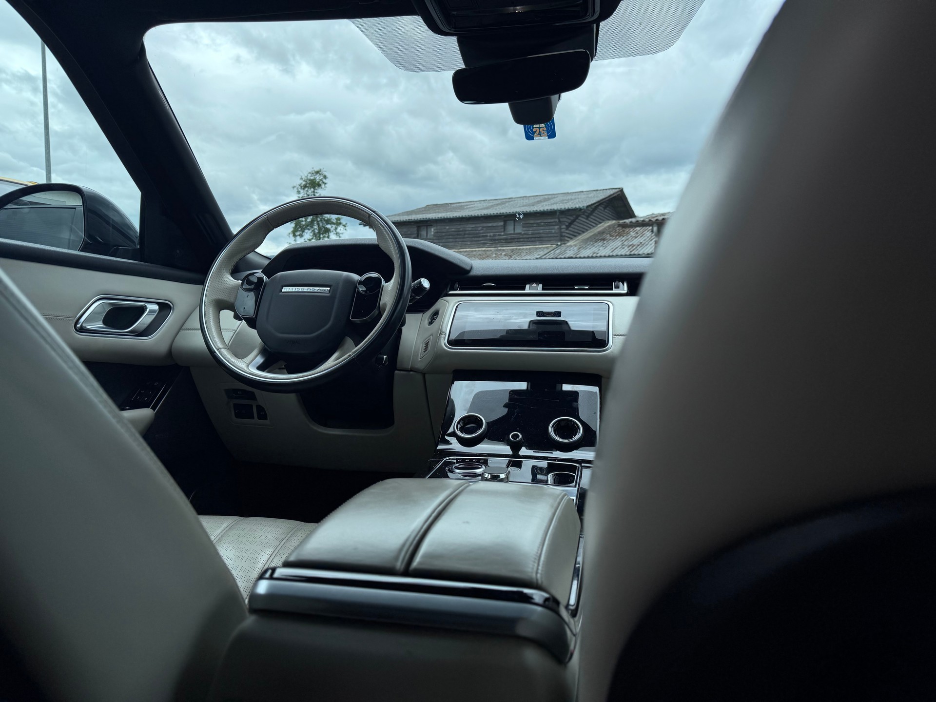 LAND ROVER Range Rover Velar D 240 Automatic-image-9