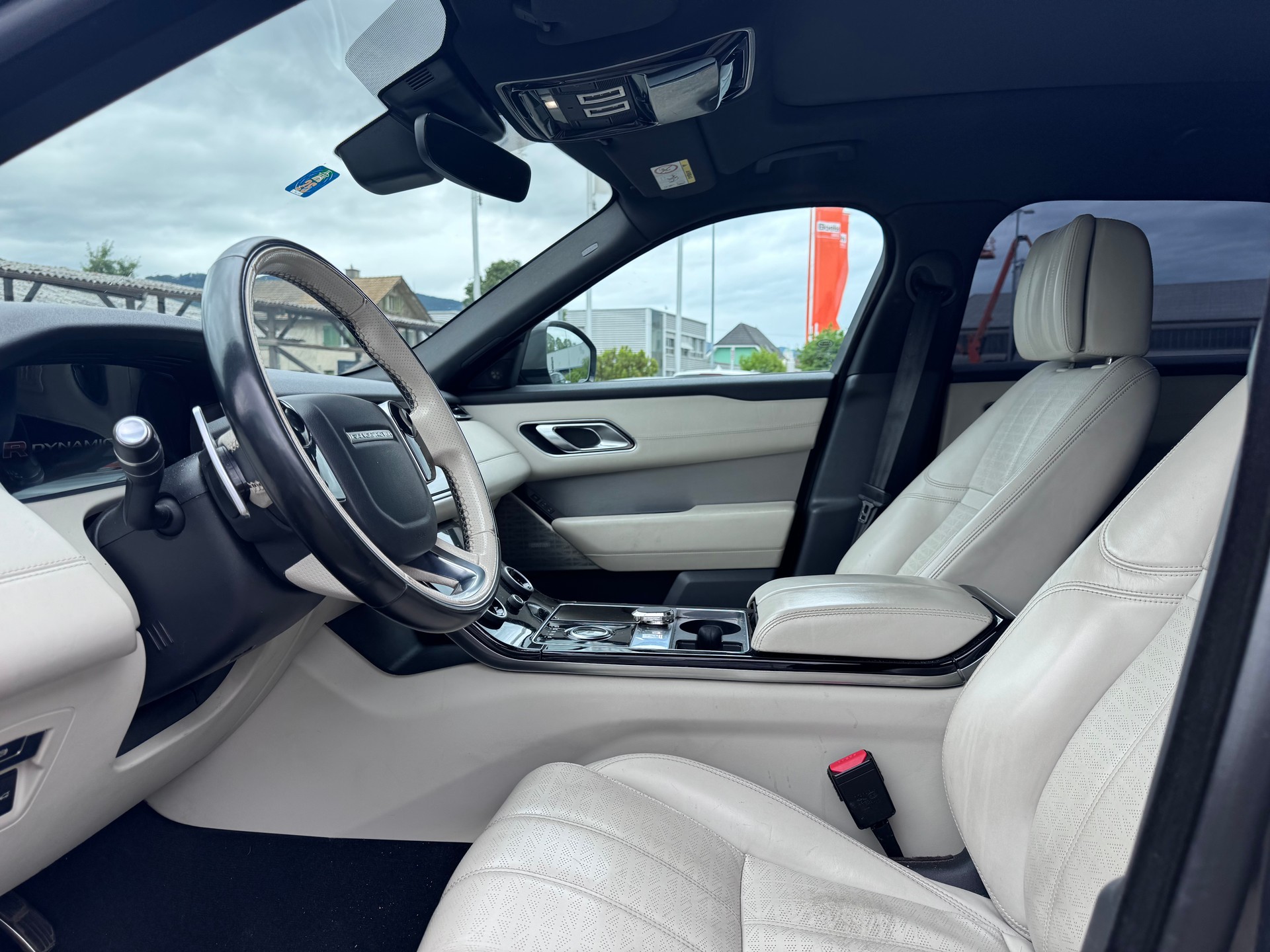 LAND ROVER Range Rover Velar D 240 Automatic-image-12