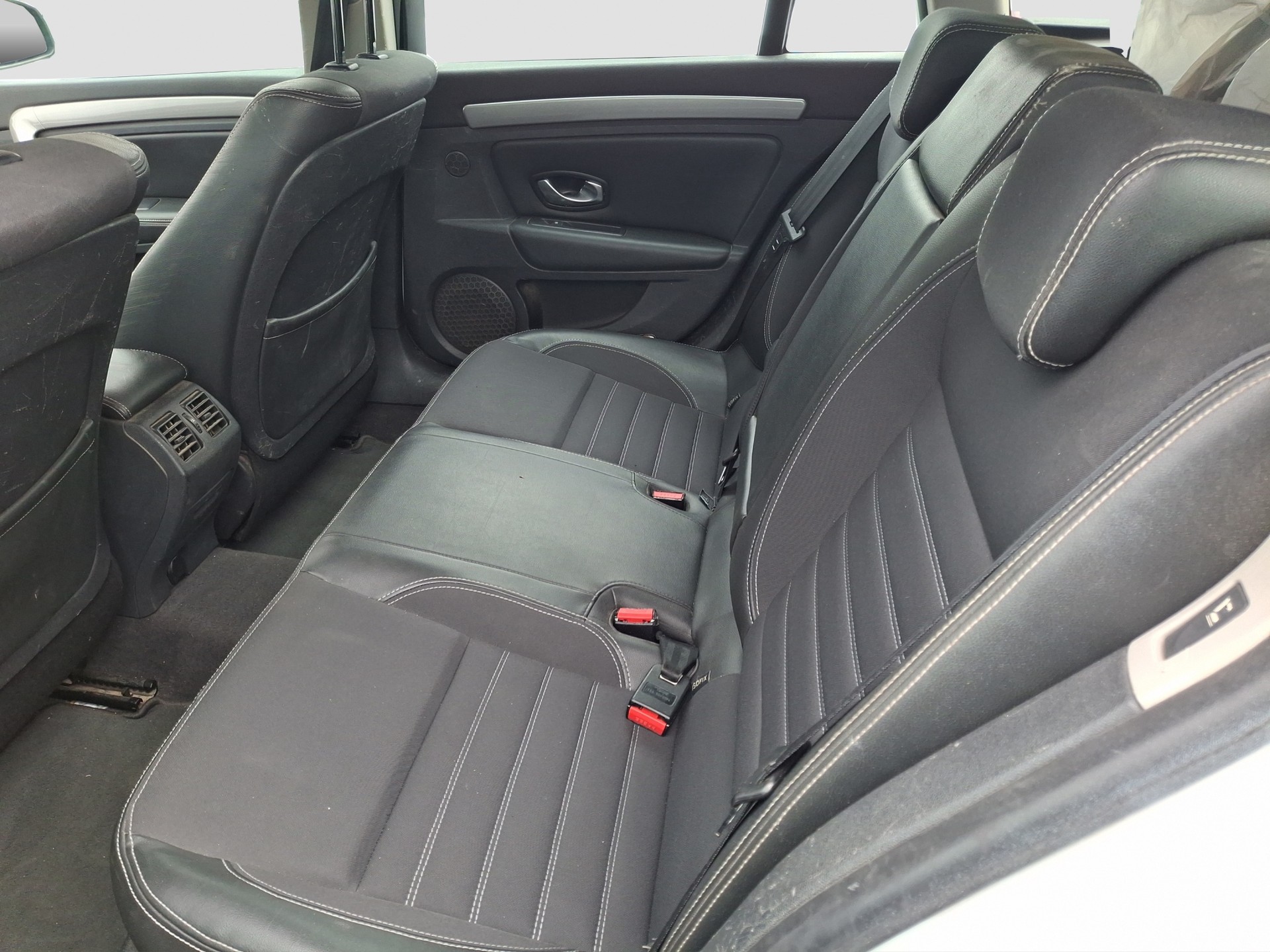 RENAULT Laguna Grandtour 1.5 dCi Dynamique-image-3