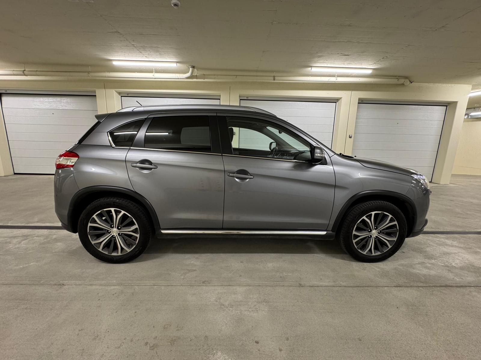 PEUGEOT 4008 1.8 HDi Allure 4WD-image-7