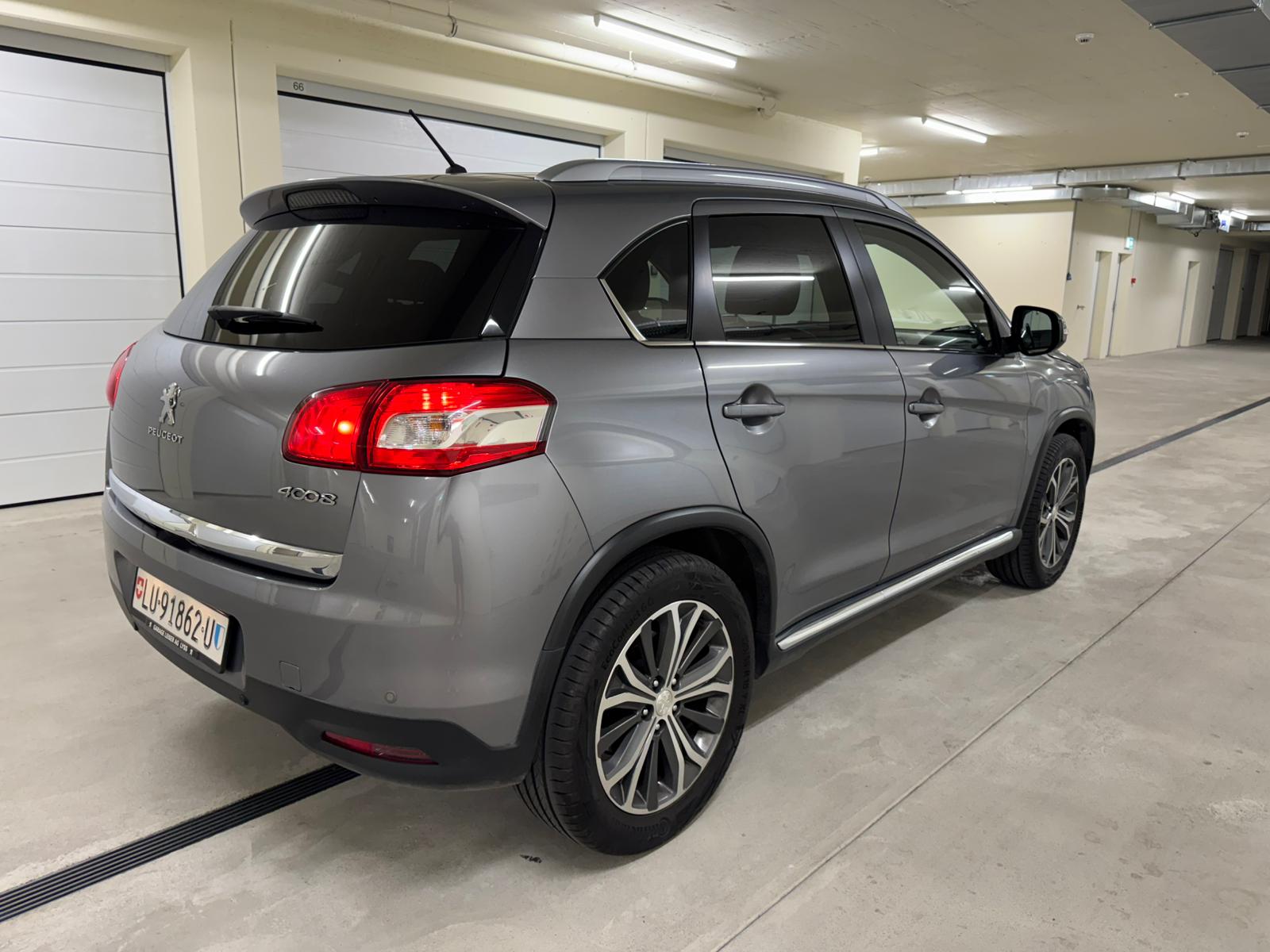 PEUGEOT 4008 1.8 HDi Allure 4WD-image-6