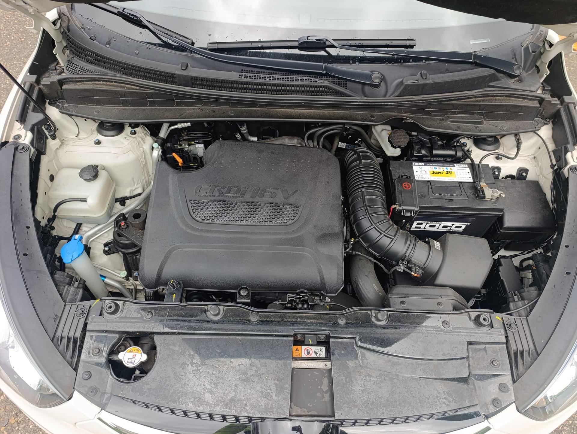 HYUNDAI iX 35 2.0 CRDi Style 4WD Automatic-image-10