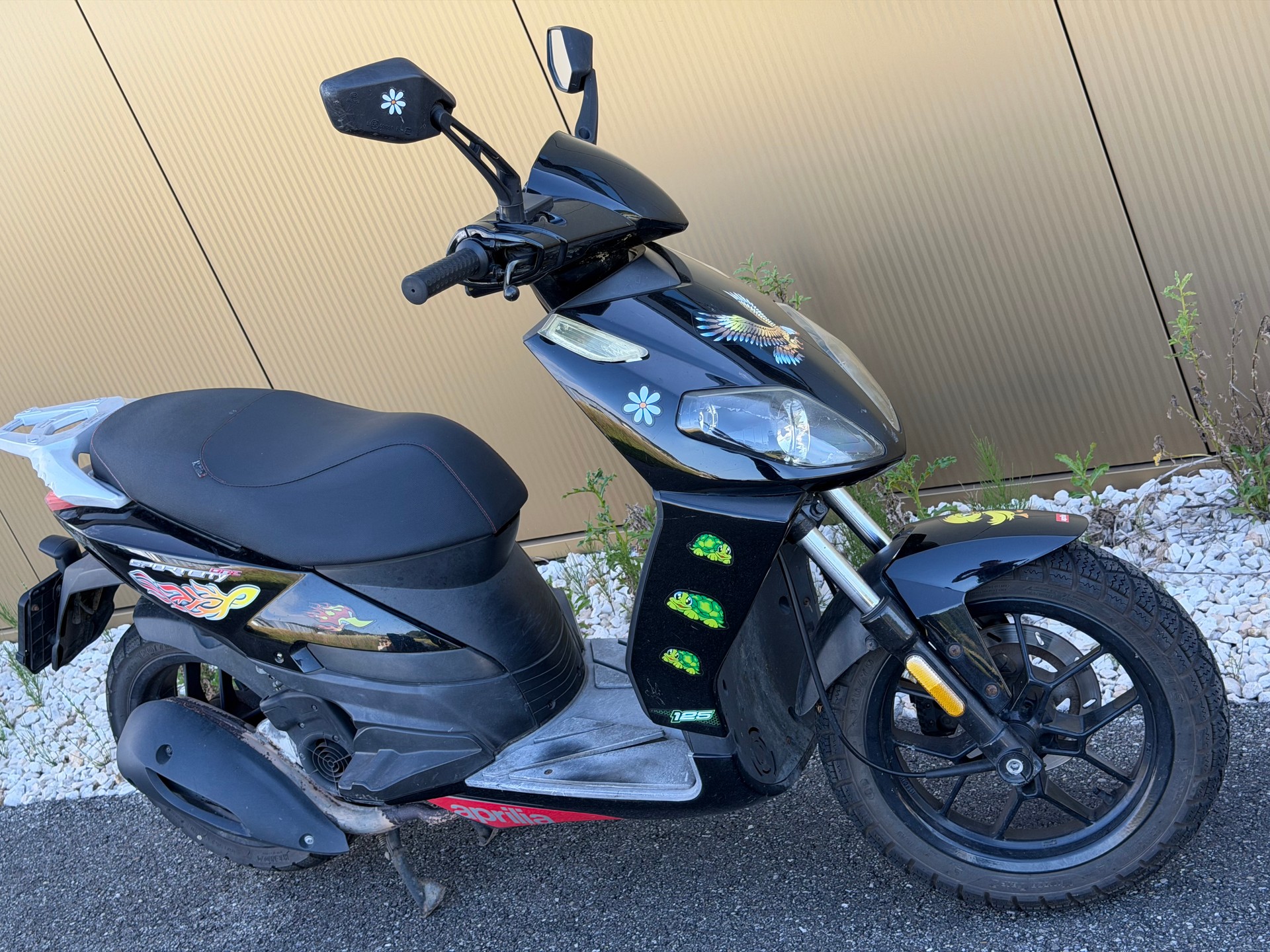 APRILIA Sport City One 125-showroom-element-2