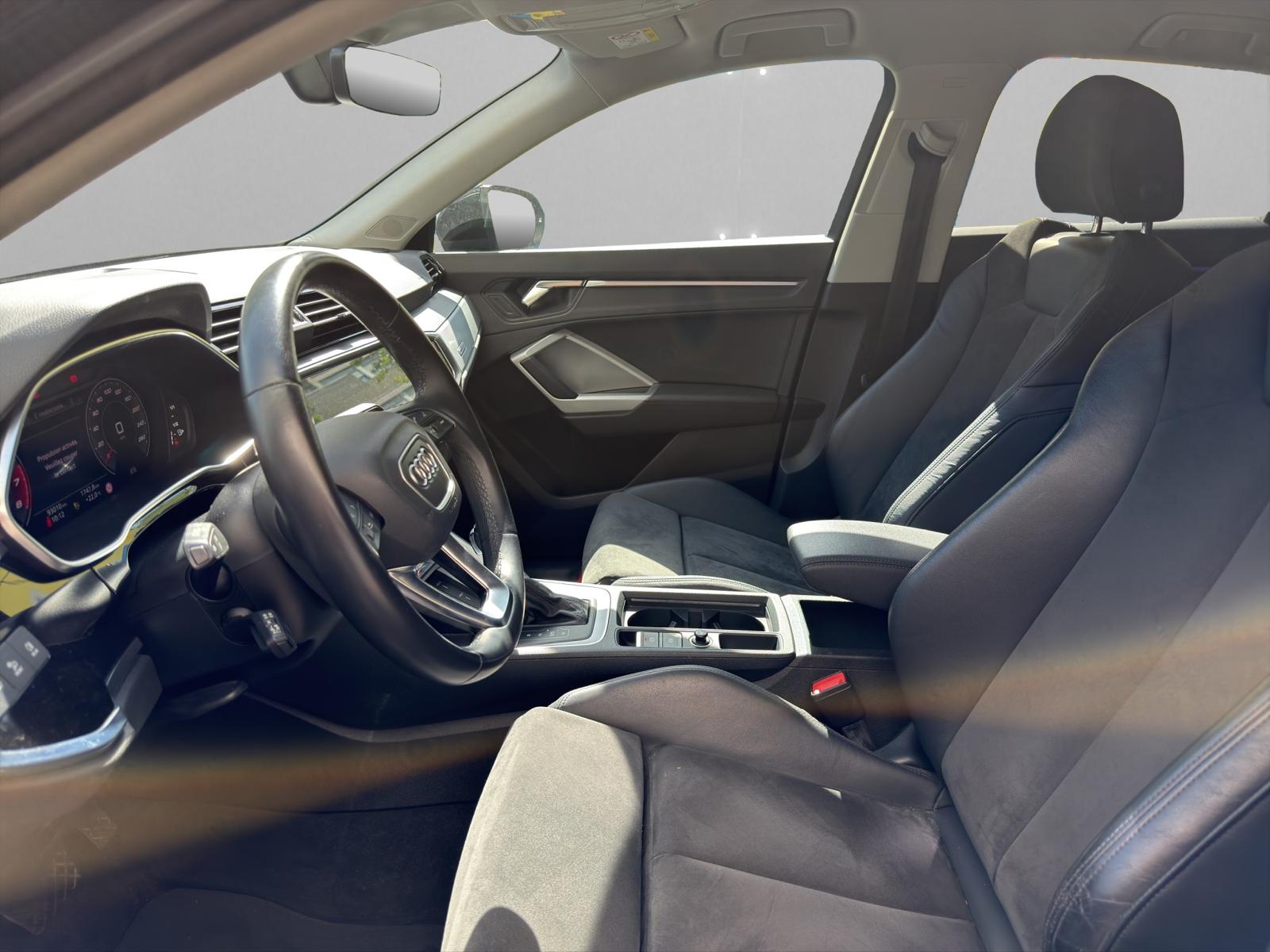 AUDI Q3 35 TFSI Sportback-image-5