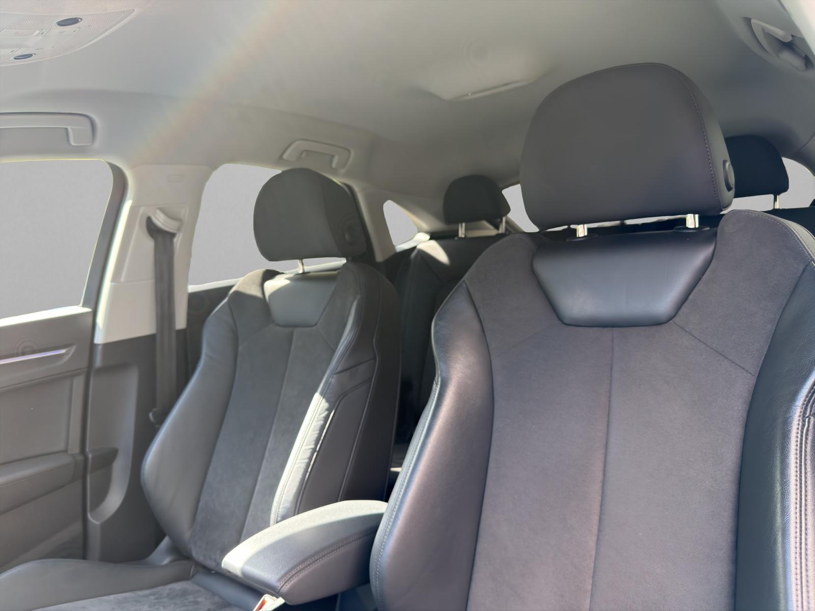 AUDI Q3 35 TFSI Sportback-image-8