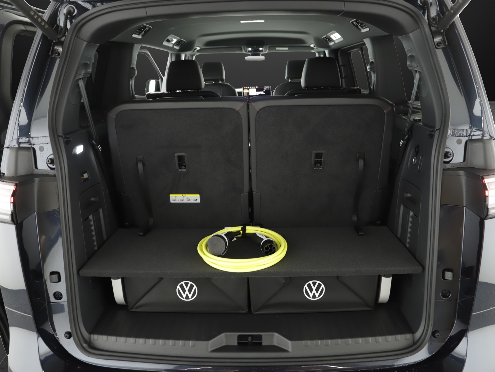 VW ID.Buzz LWB GTX 4 Motion-image-11