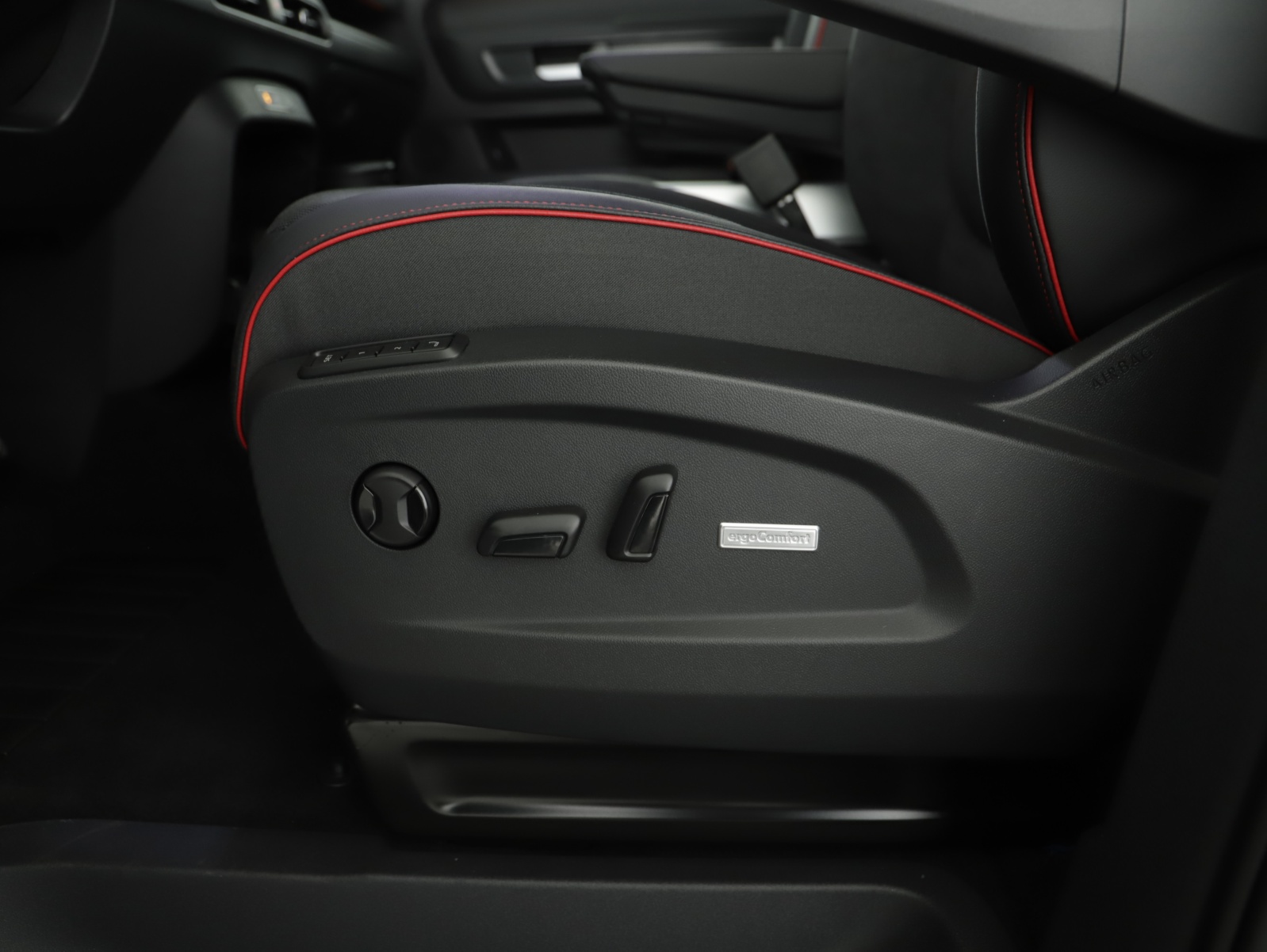 VW ID.Buzz LWB GTX 4 Motion-image-12