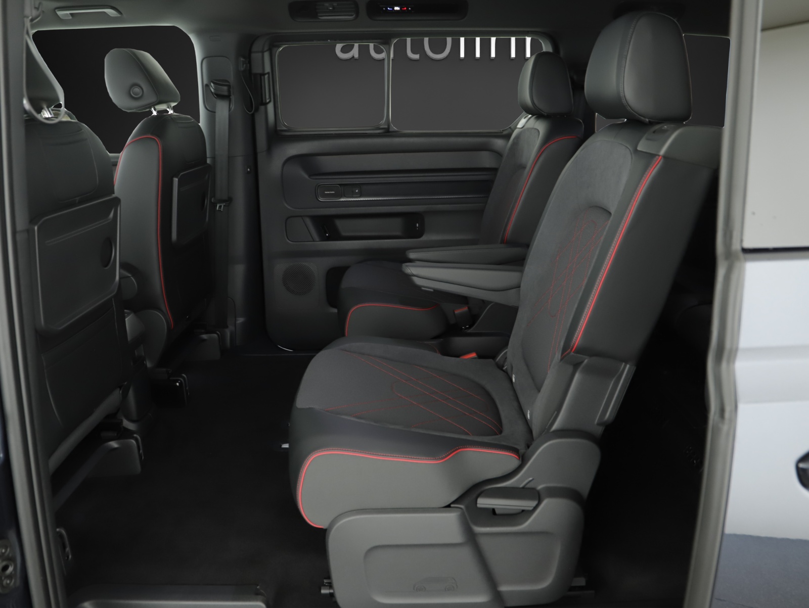 VW ID.Buzz LWB GTX 4 Motion-image-8