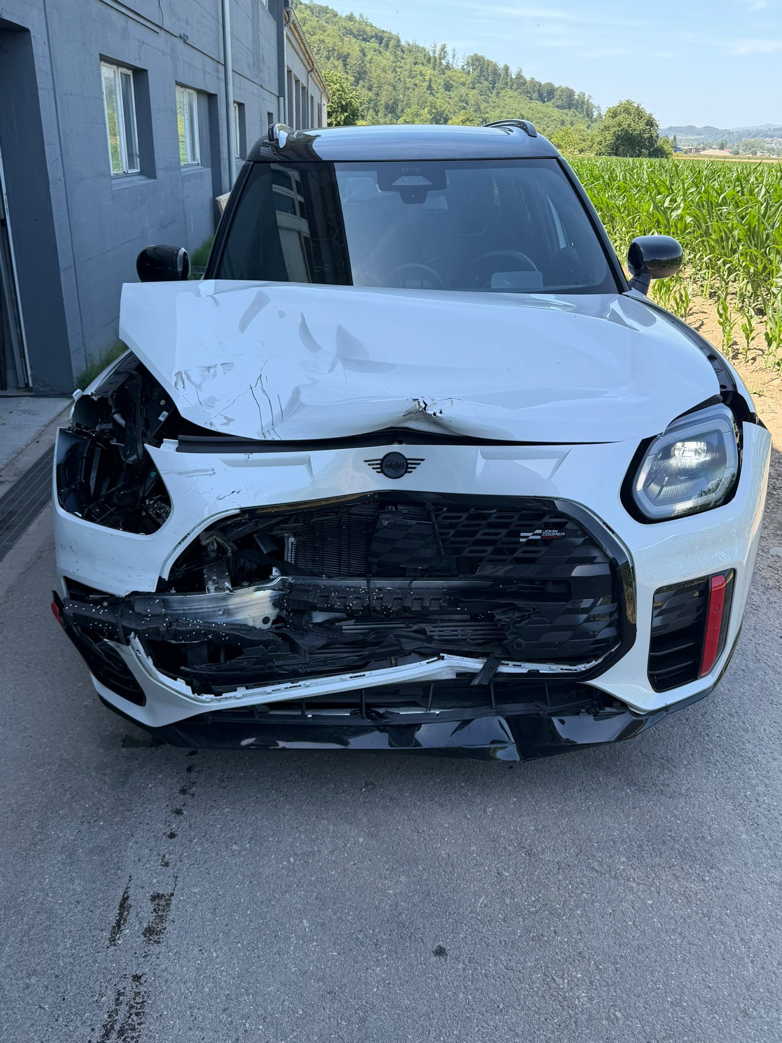 MINI U25 2.0i John Cooper Works ALL4-image-2