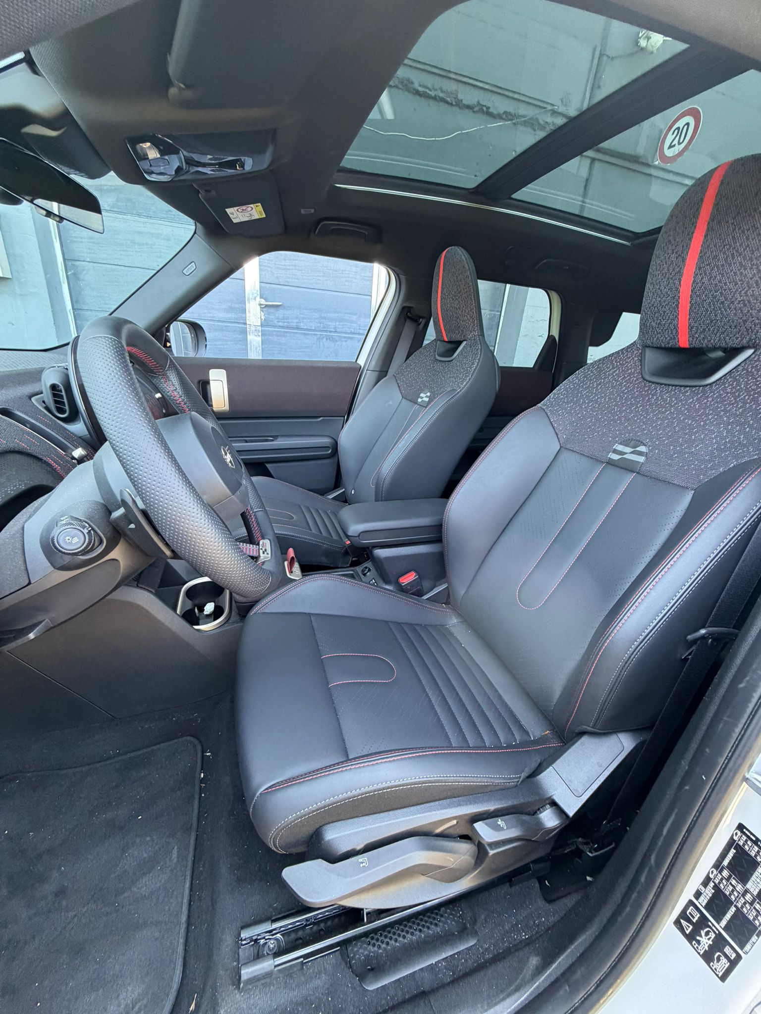 MINI U25 2.0i John Cooper Works ALL4-image-5