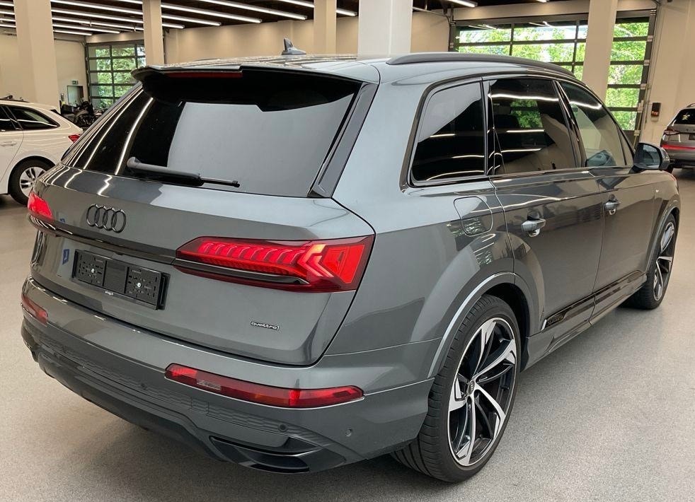 AUDI Q7 50 TDI quattro S Line tiptronic *CH-FAHRZEUG - 4 JAHRE GARANTIE - GRATIS SERVICE - 7 SITZE*-showroom-element-2