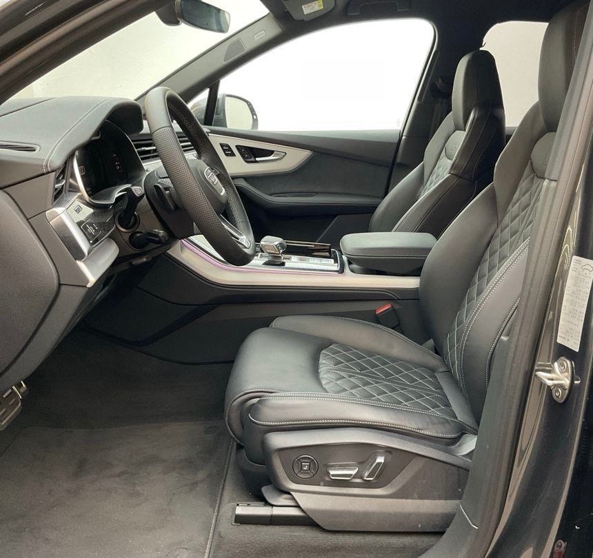 AUDI Q7 50 TDI quattro S Line tiptronic *CH-FAHRZEUG - 4 JAHRE GARANTIE - GRATIS SERVICE - 7 SITZE*-showroom-element-3