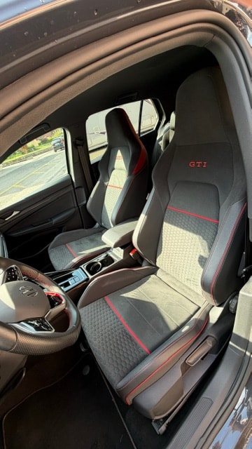 VW Golf 2.0 TSI GTI Clubsport DSG-image-10
