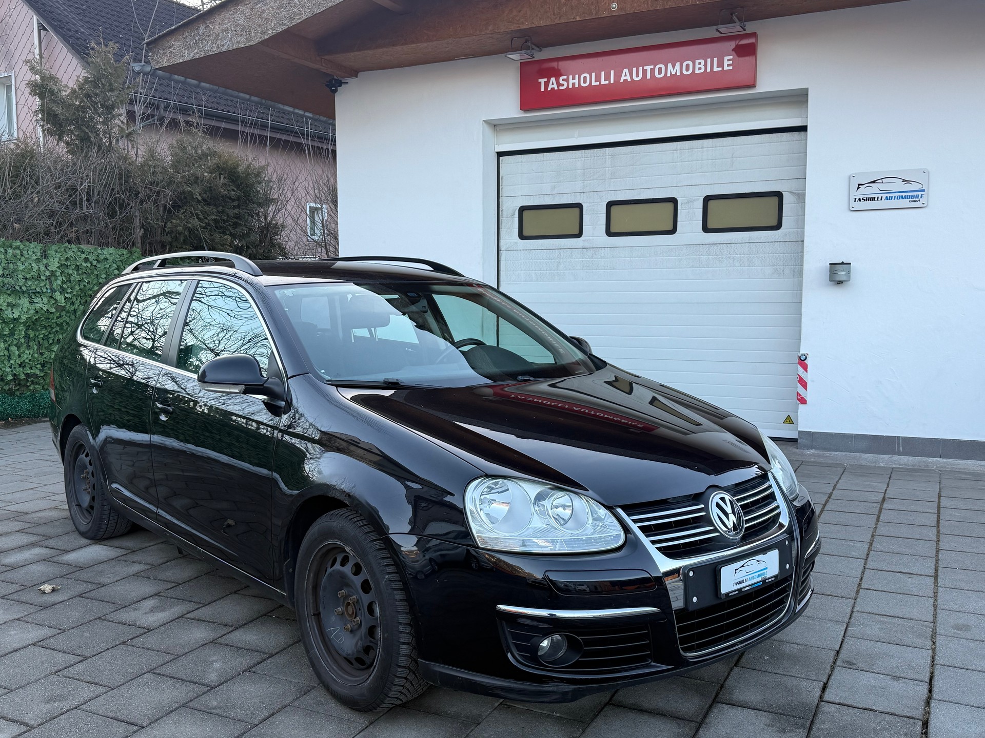 VW Golf Variant 1.9 TDI Trendline 4Motion-image-0