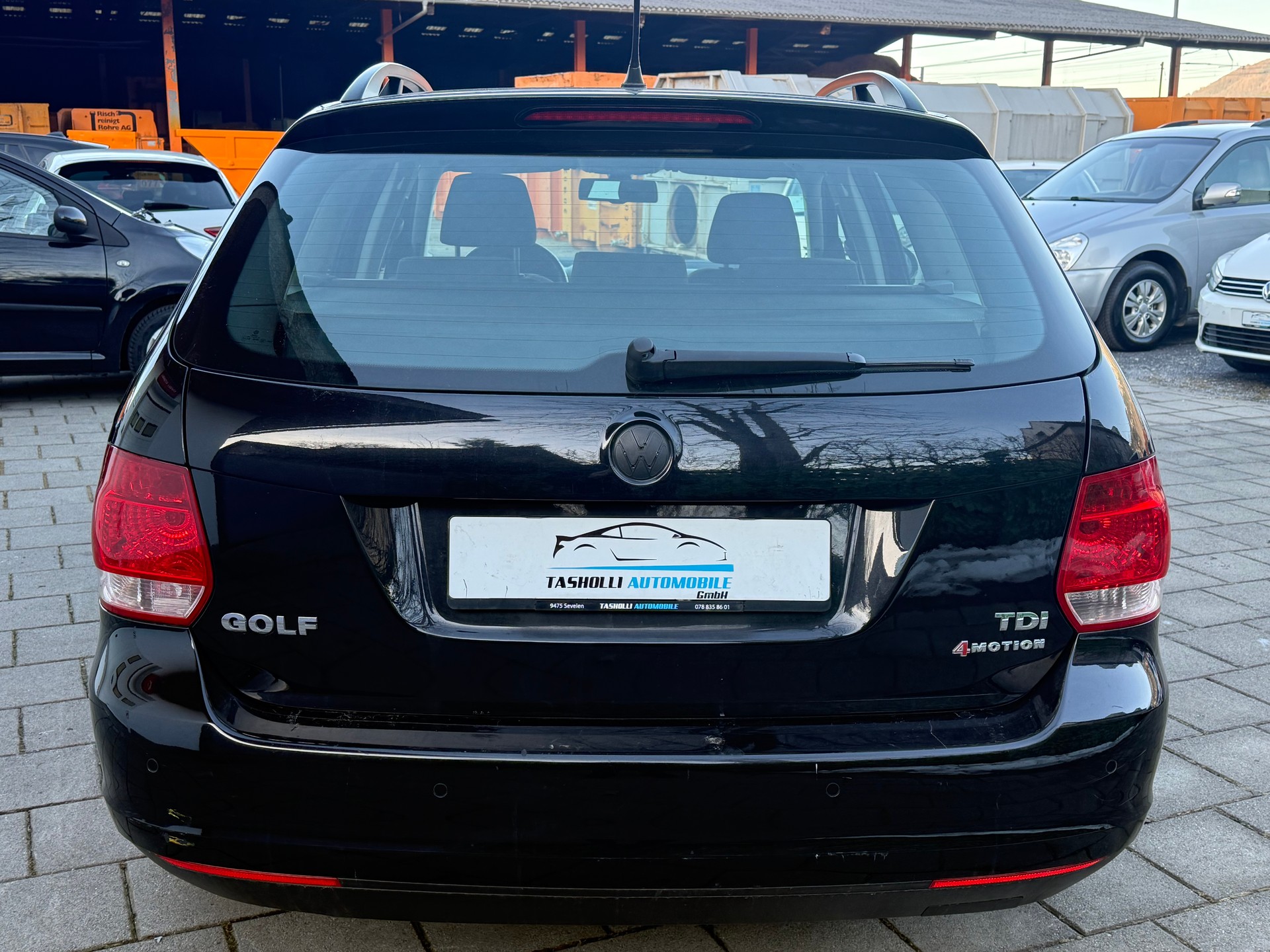 VW Golf Variant 1.9 TDI Trendline 4Motion-image-4