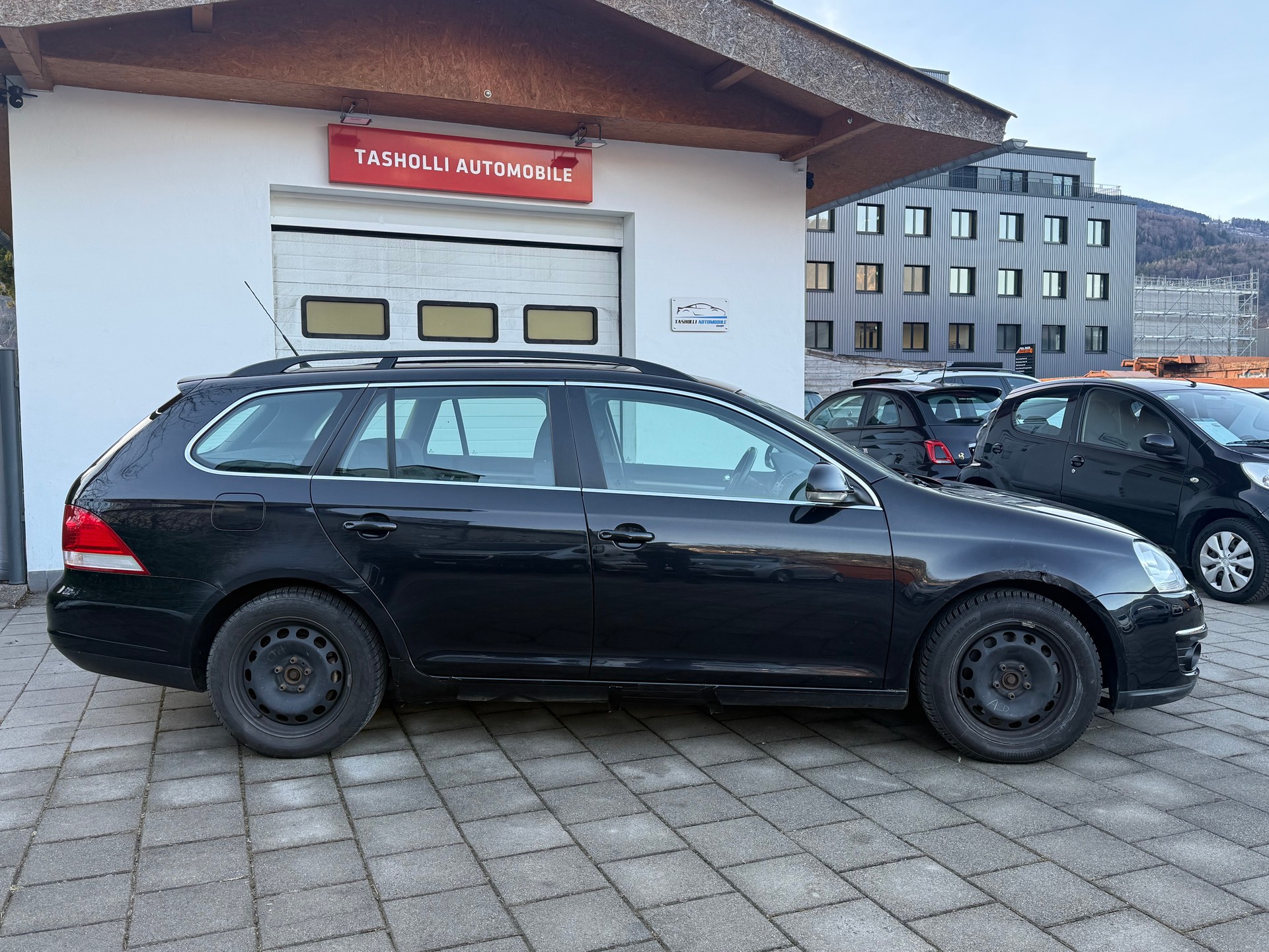 VW Golf Variant 1.9 TDI Trendline 4Motion-image-7