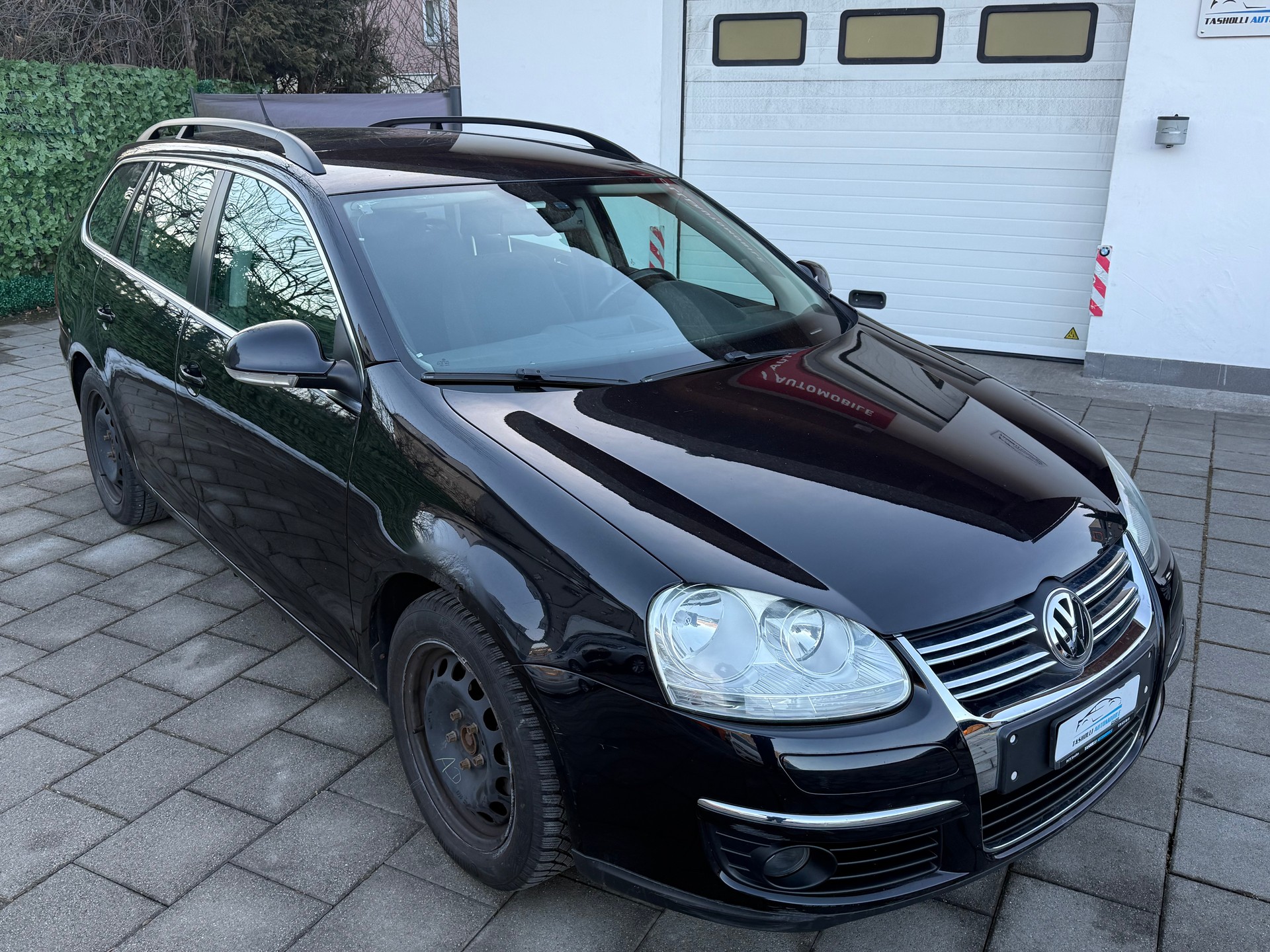 VW Golf Variant 1.9 TDI Trendline 4Motion-image-8