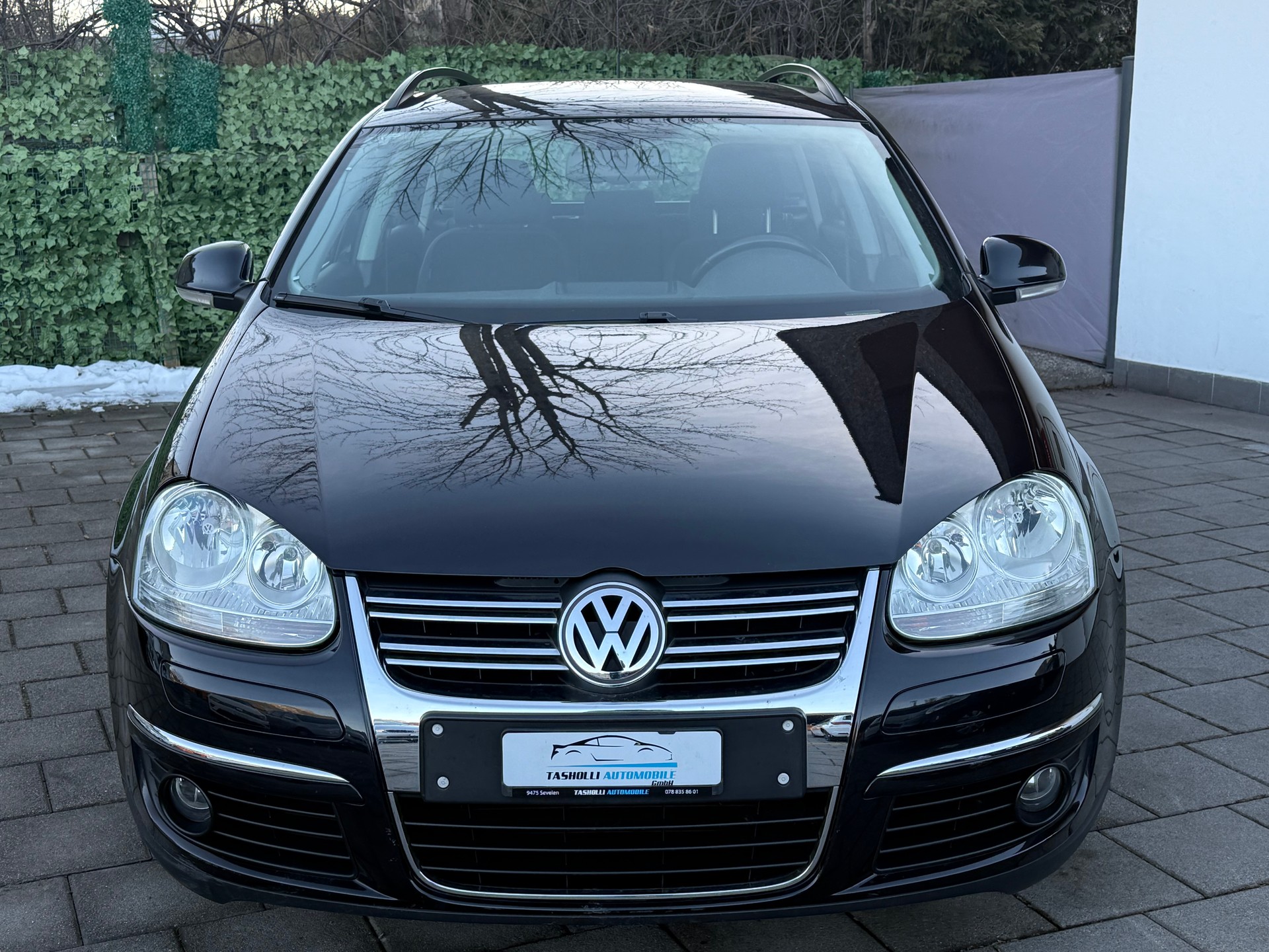 VW Golf Variant 1.9 TDI Trendline 4Motion-image-1
