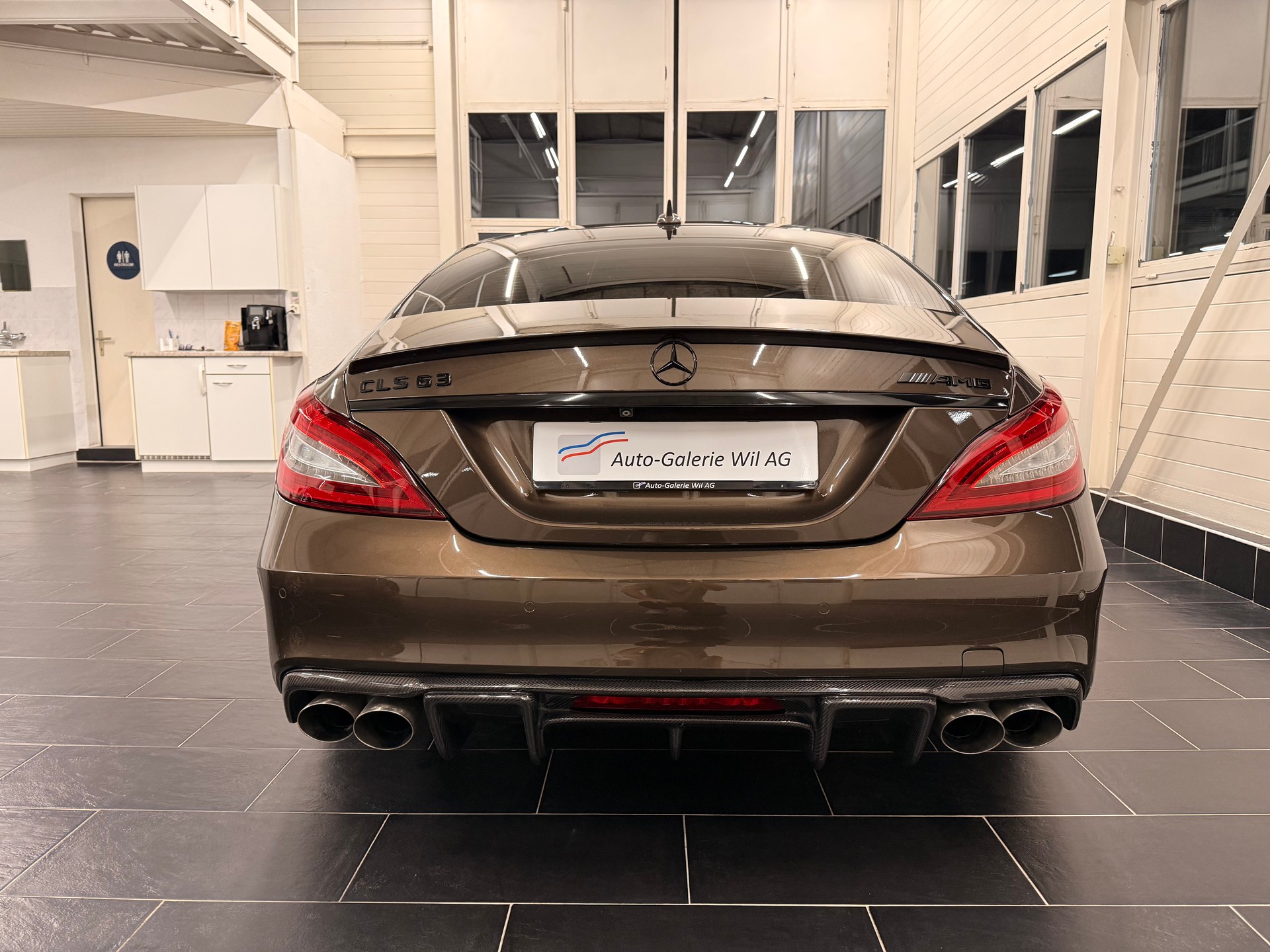 MERCEDES-BENZ CLS 63 AMG Speedshift MCT-image-4