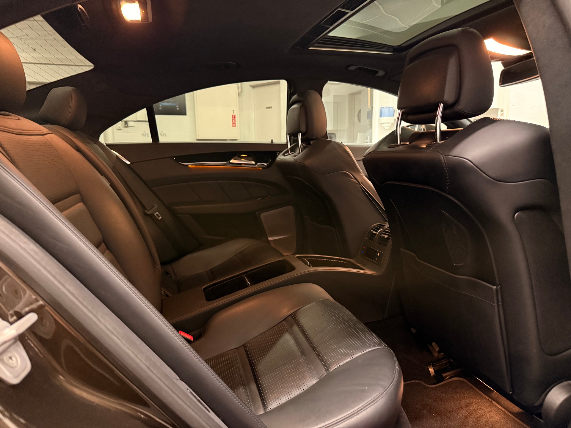 MERCEDES-BENZ CLS 63 AMG Speedshift MCT-image-9