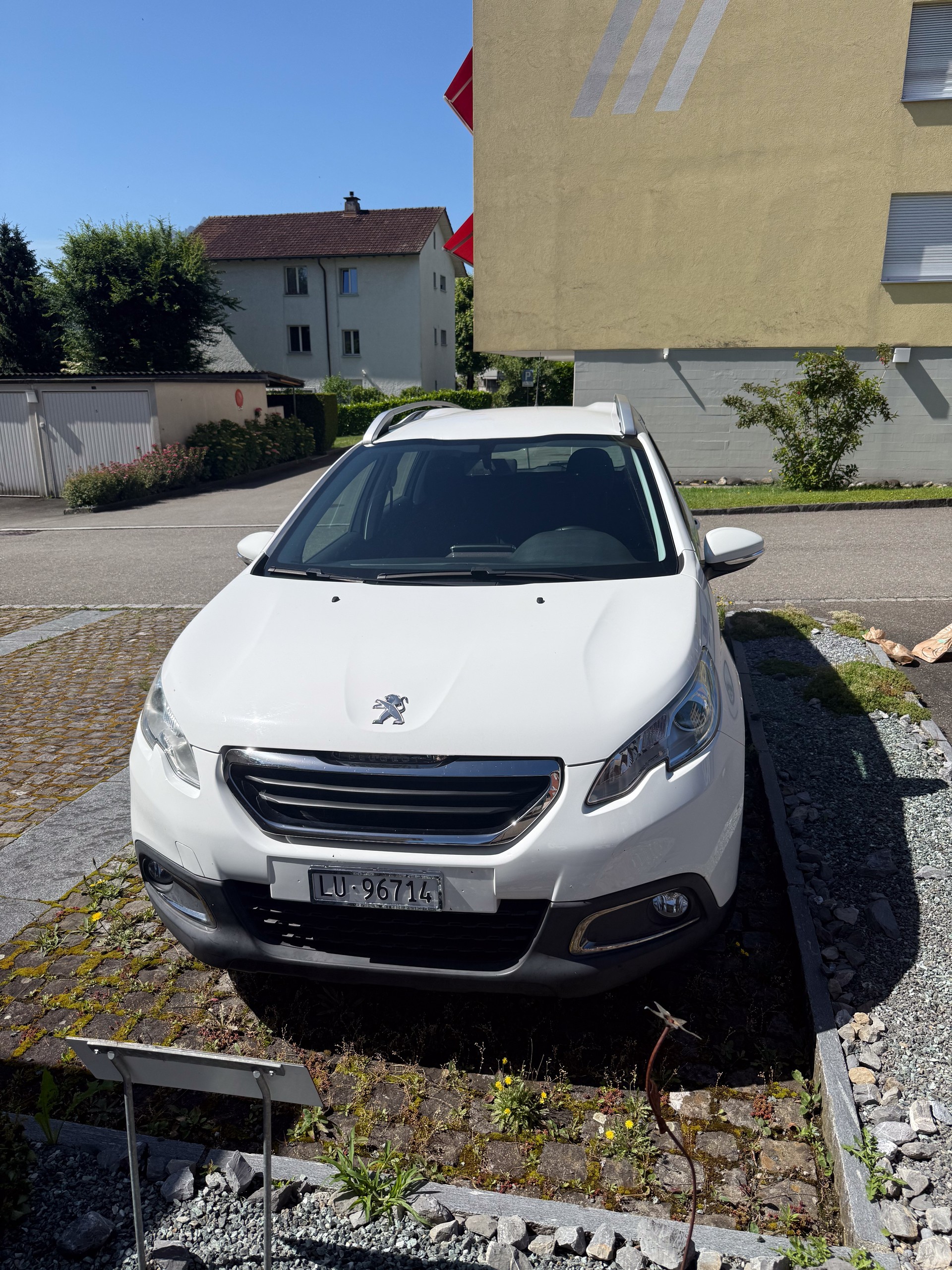 PEUGEOT 1.2 PureTech 110 Allure S/S-image-0