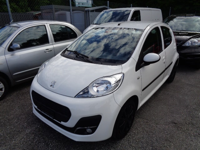 PEUGEOT 107 1.0 Active-image-7