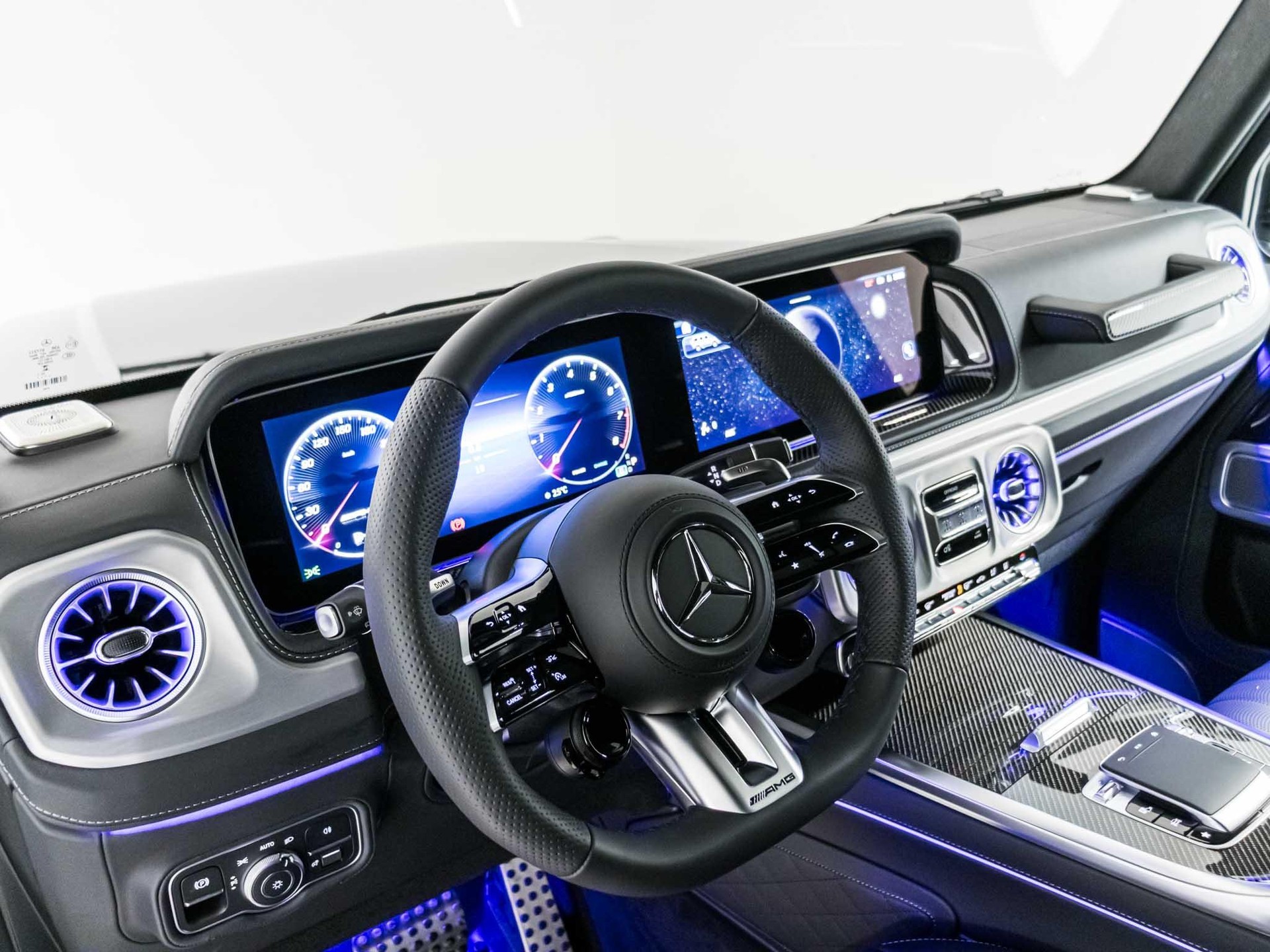 MERCEDES-BENZ G 63 AMG-image-9