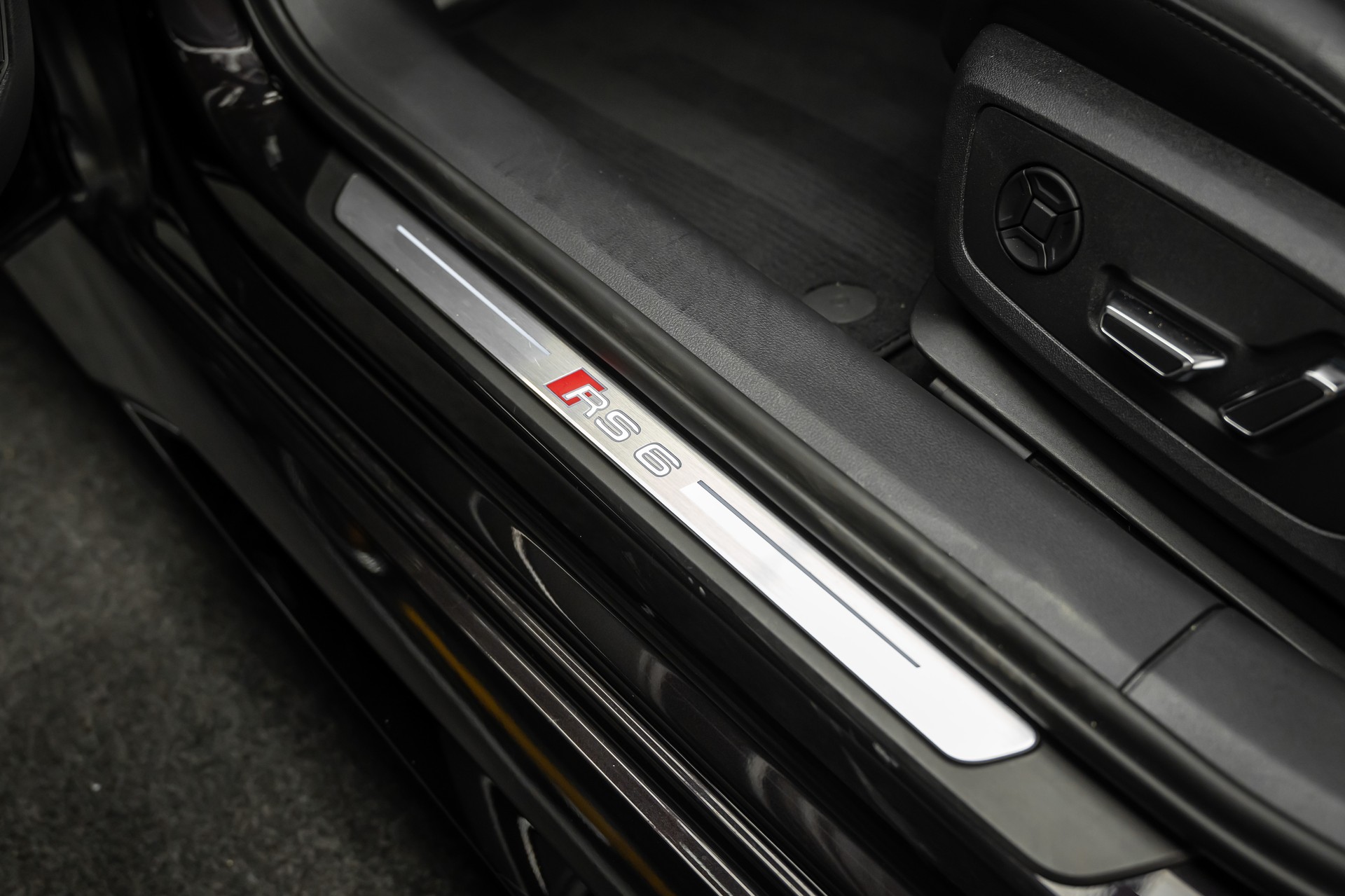 AUDI * RS6 AVANT * RS DYNAMIKPAKET * INDIVIDUALLACKIERUNG * 22 ZOLL * LEASING AB 754.- *-image-20