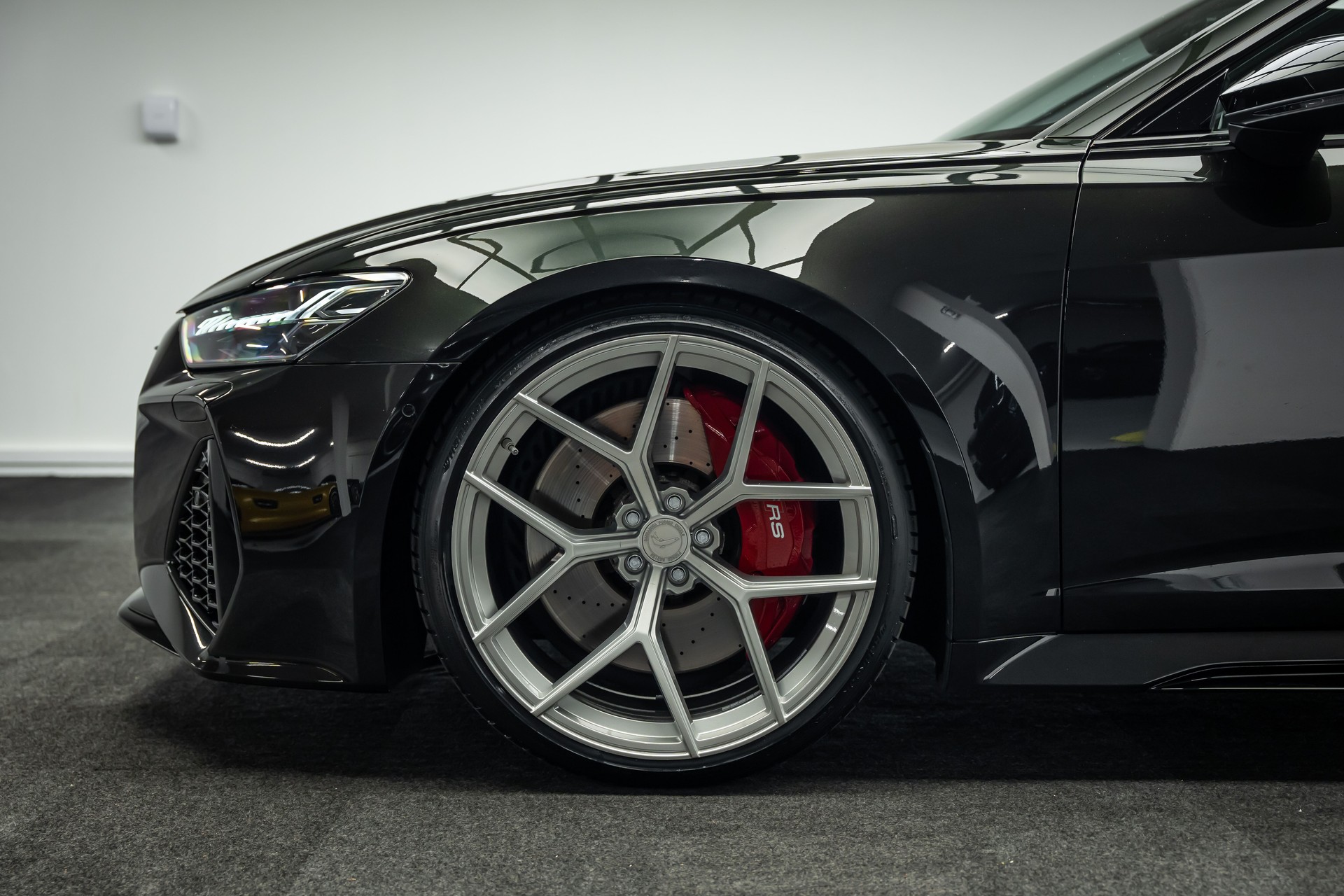 AUDI * RS6 AVANT * RS DYNAMIKPAKET * INDIVIDUALLACKIERUNG * 22 ZOLL * LEASING AB 754.- *-image-1