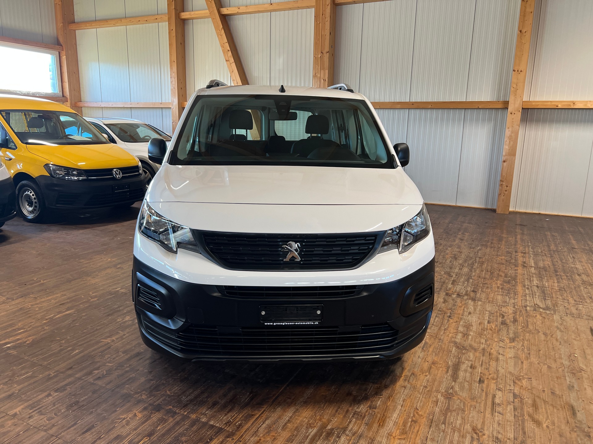 PEUGEOT Rifter 1.2 PureTech Allure-image-1