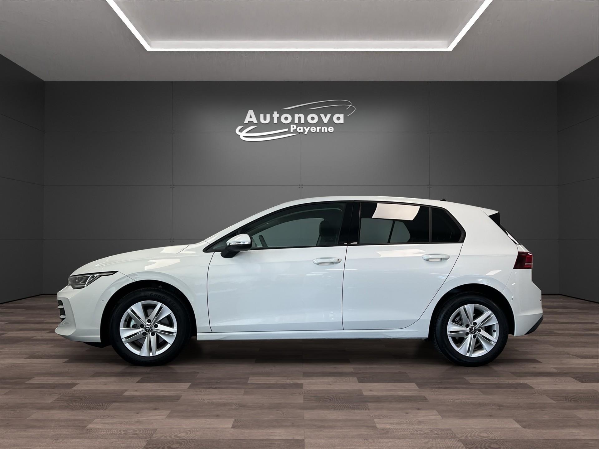 VW Golf 1.5 e TSI mHEV Life DSG-image-2
