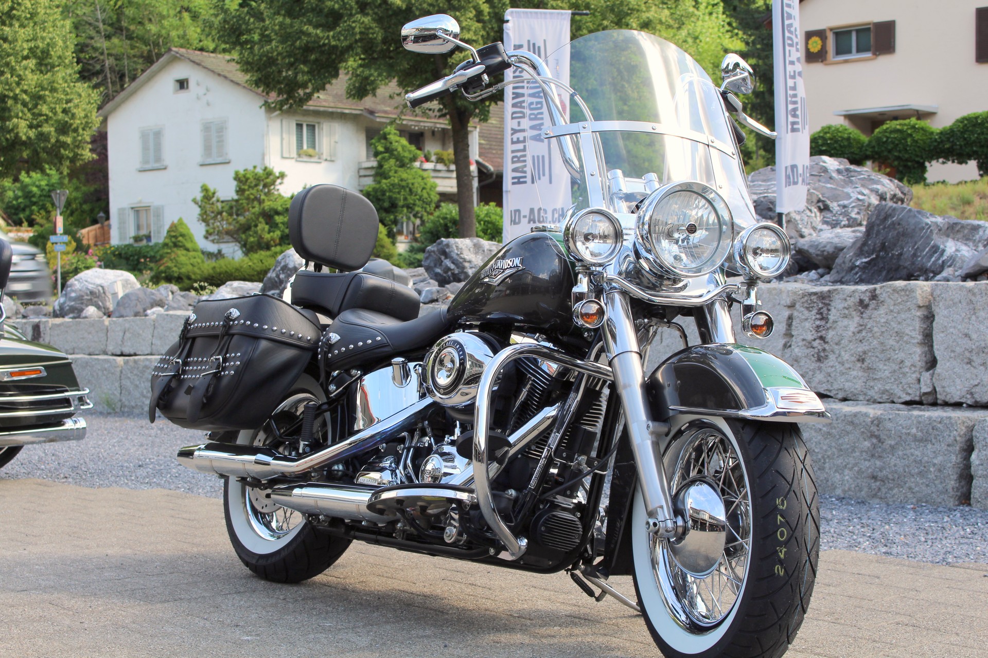 HARLEY-DAVIDSON FLSTC Softail Heritage Classic ABS-showroom-element-1