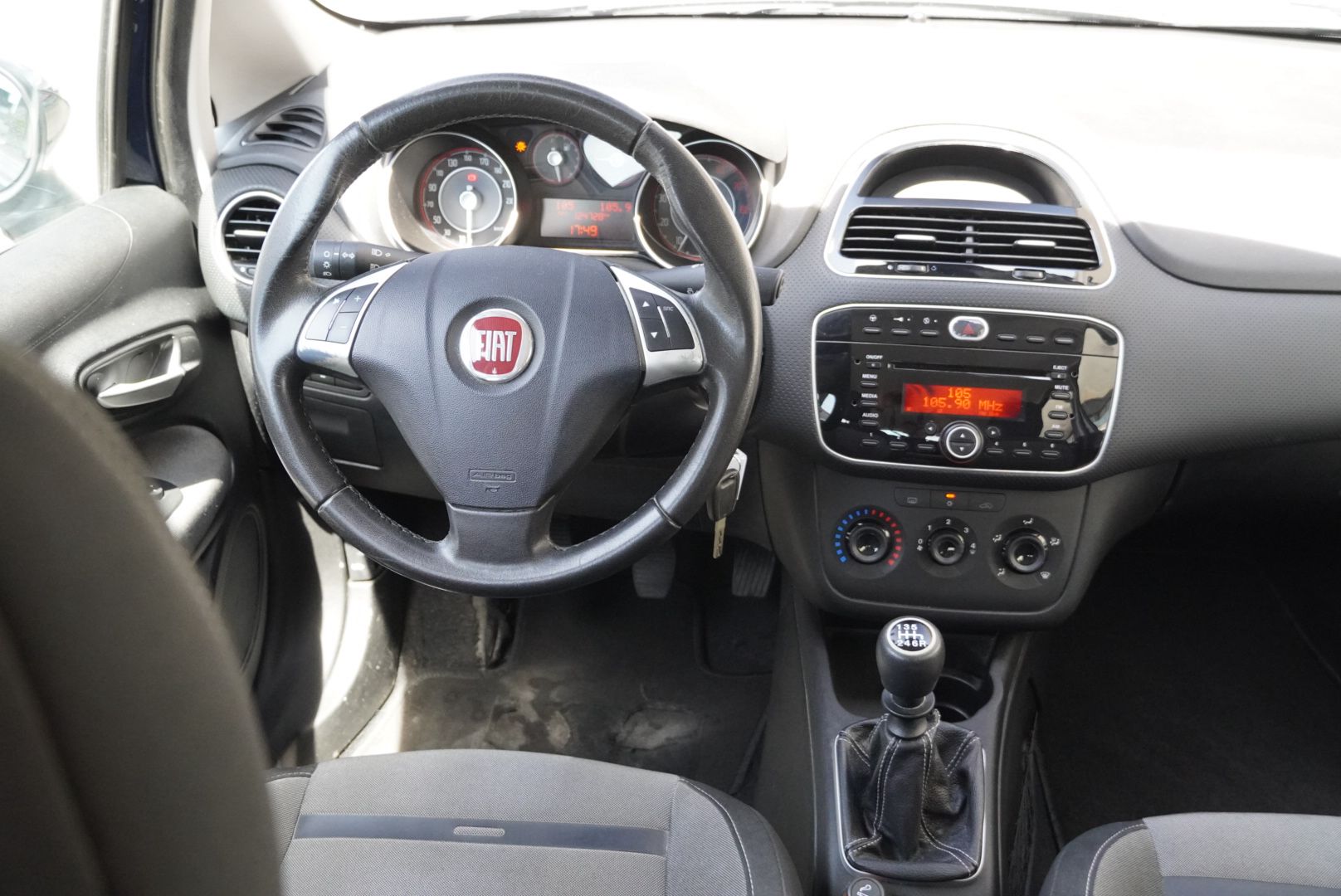 FIAT Punto Evo 1.4 16V Sporting-image-12