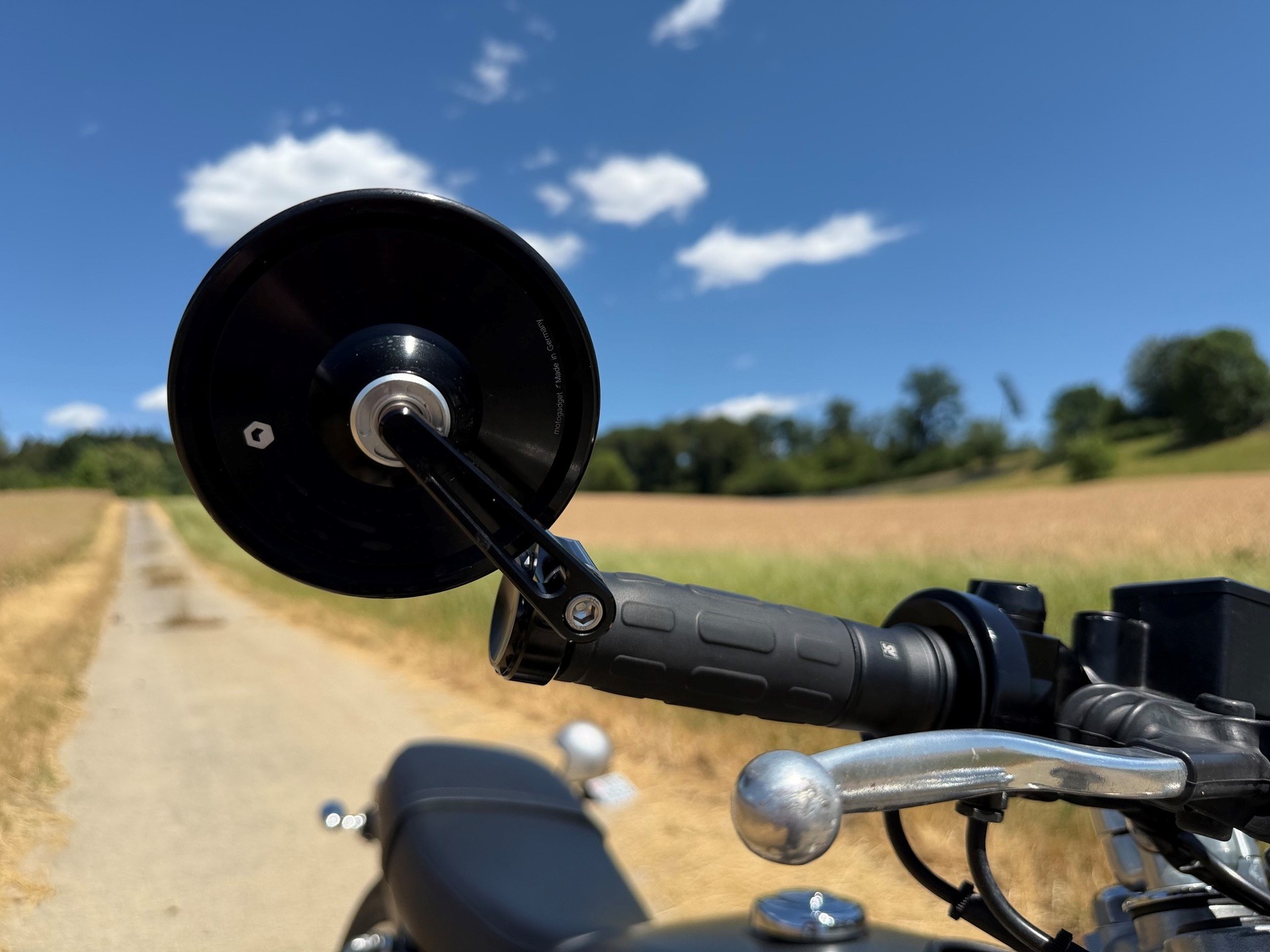 YAMAHA SR 400-image-4