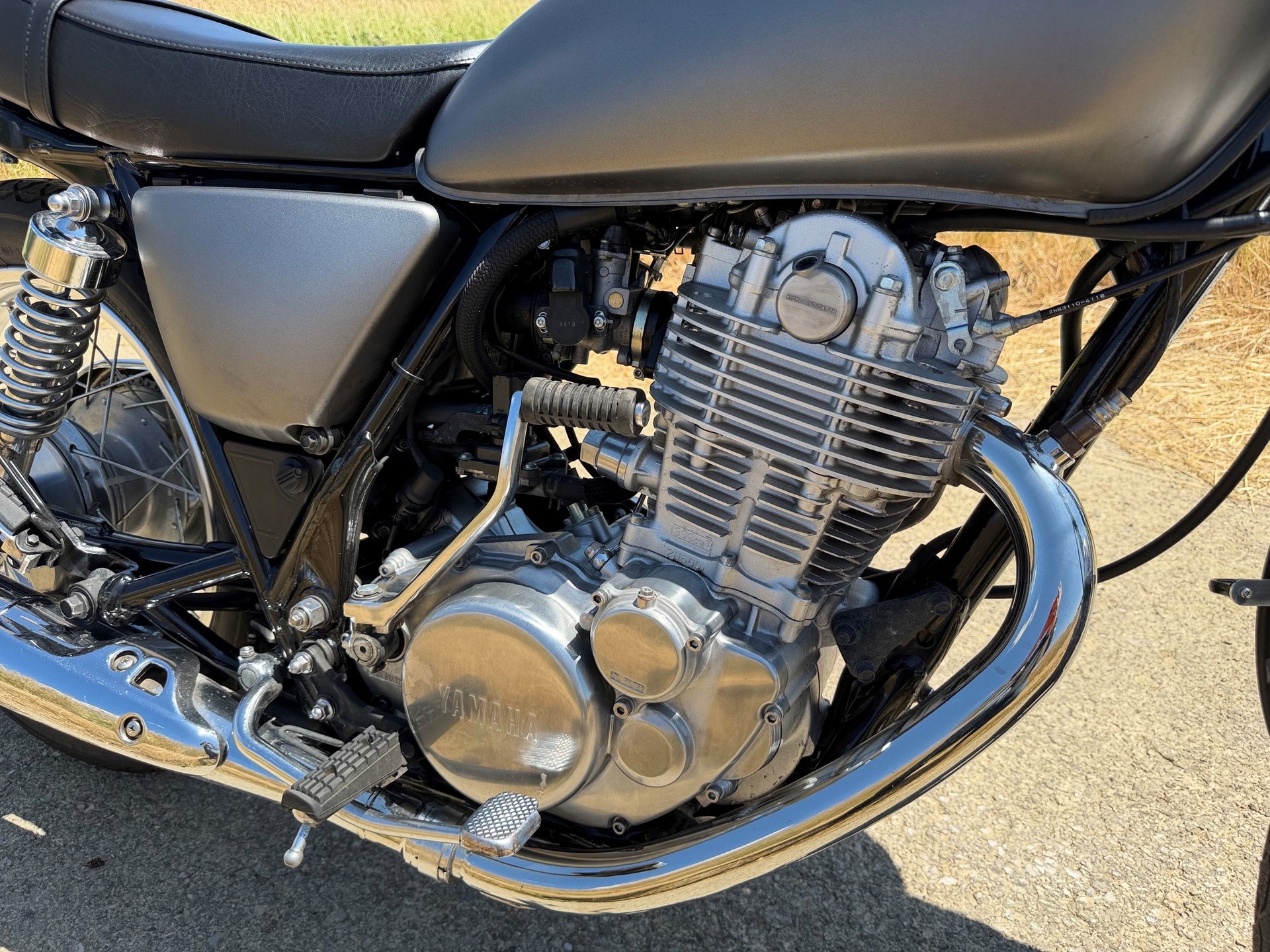 YAMAHA SR 400-image-6