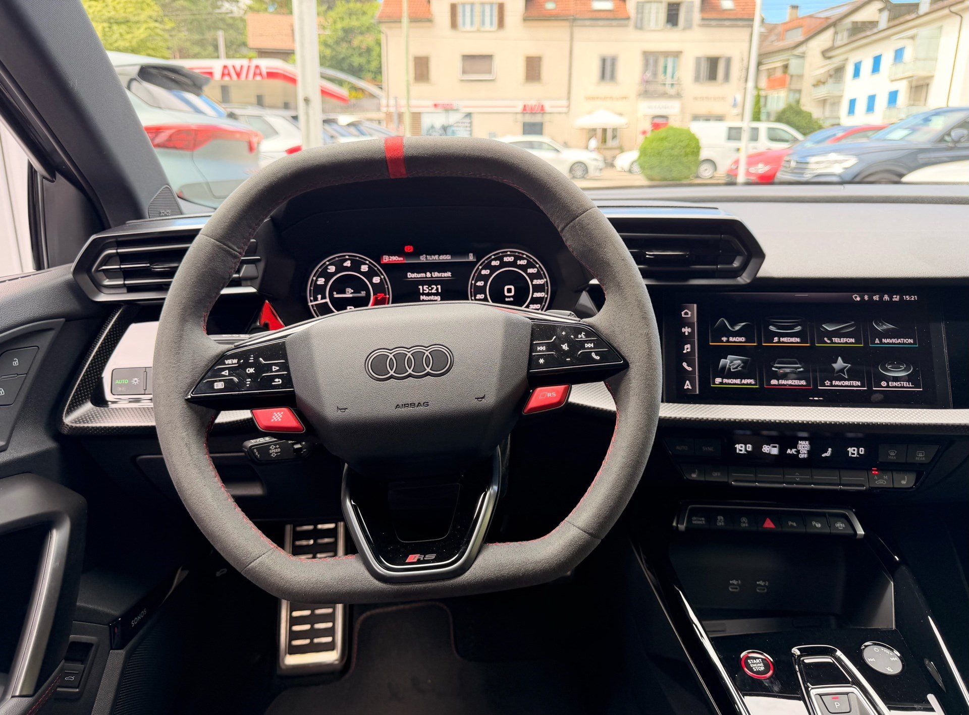AUDI RS3 SPORTBACK 2.5 400 PS TFSI QUATTRO *** RS SCHALENSITZE ***-image-9