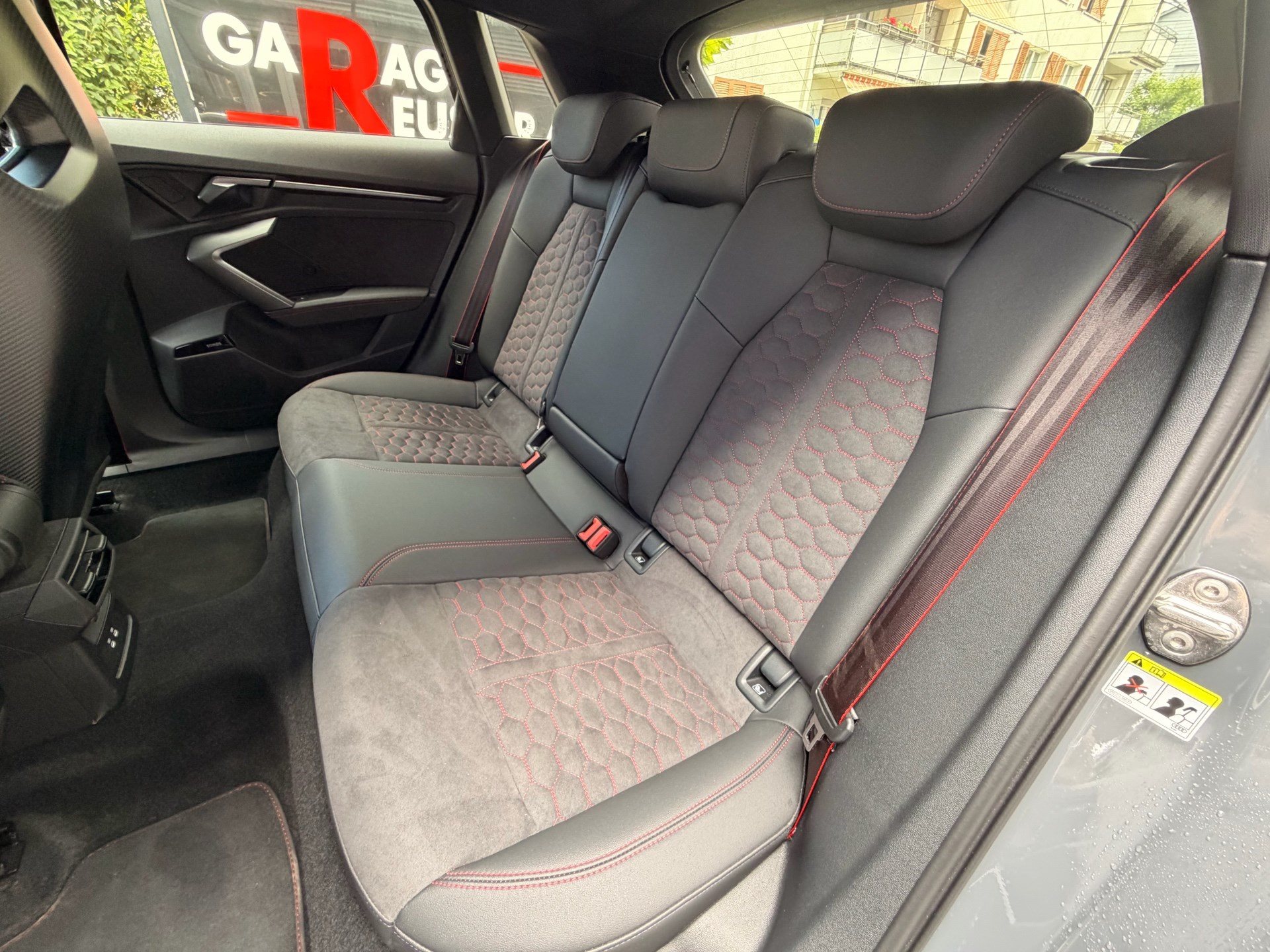 AUDI RS3 SPORTBACK 2.5 400 PS TFSI QUATTRO *** RS SCHALENSITZE ***-image-27