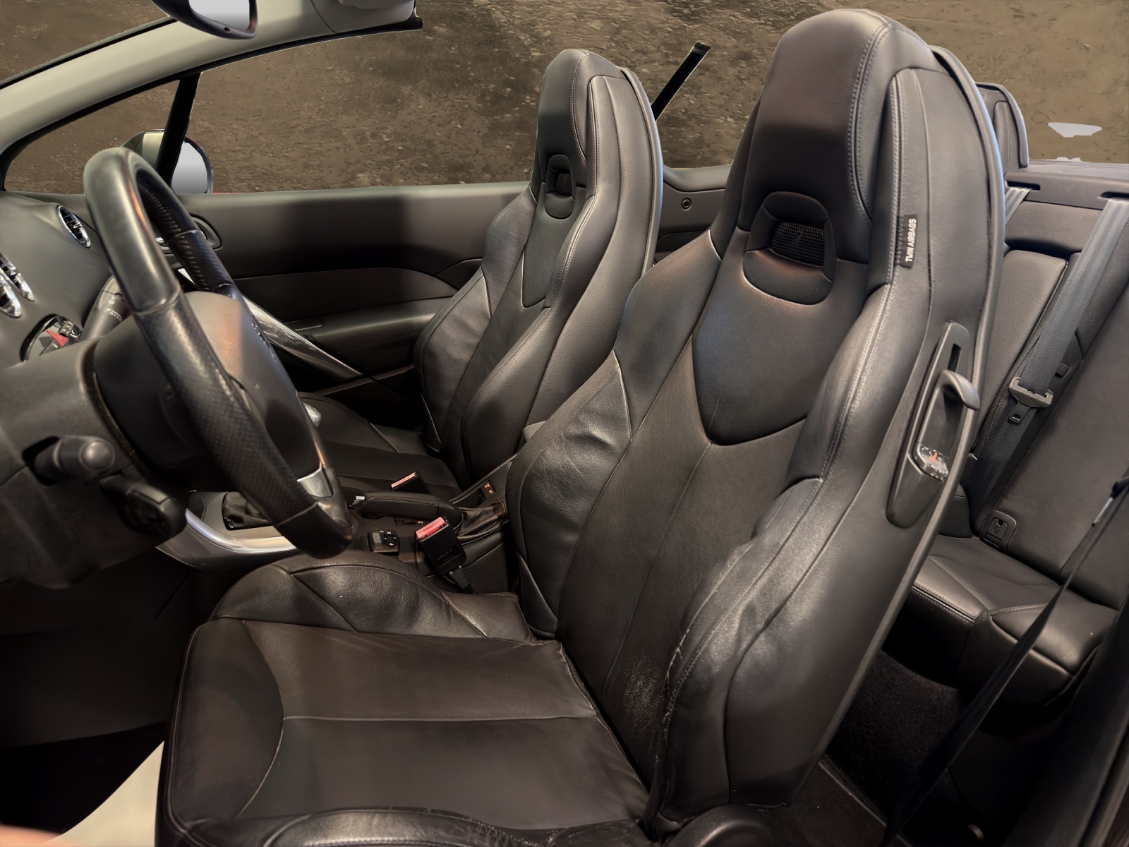 PEUGEOT 308 CC 1.6 16V Turbo Platinum-image-16