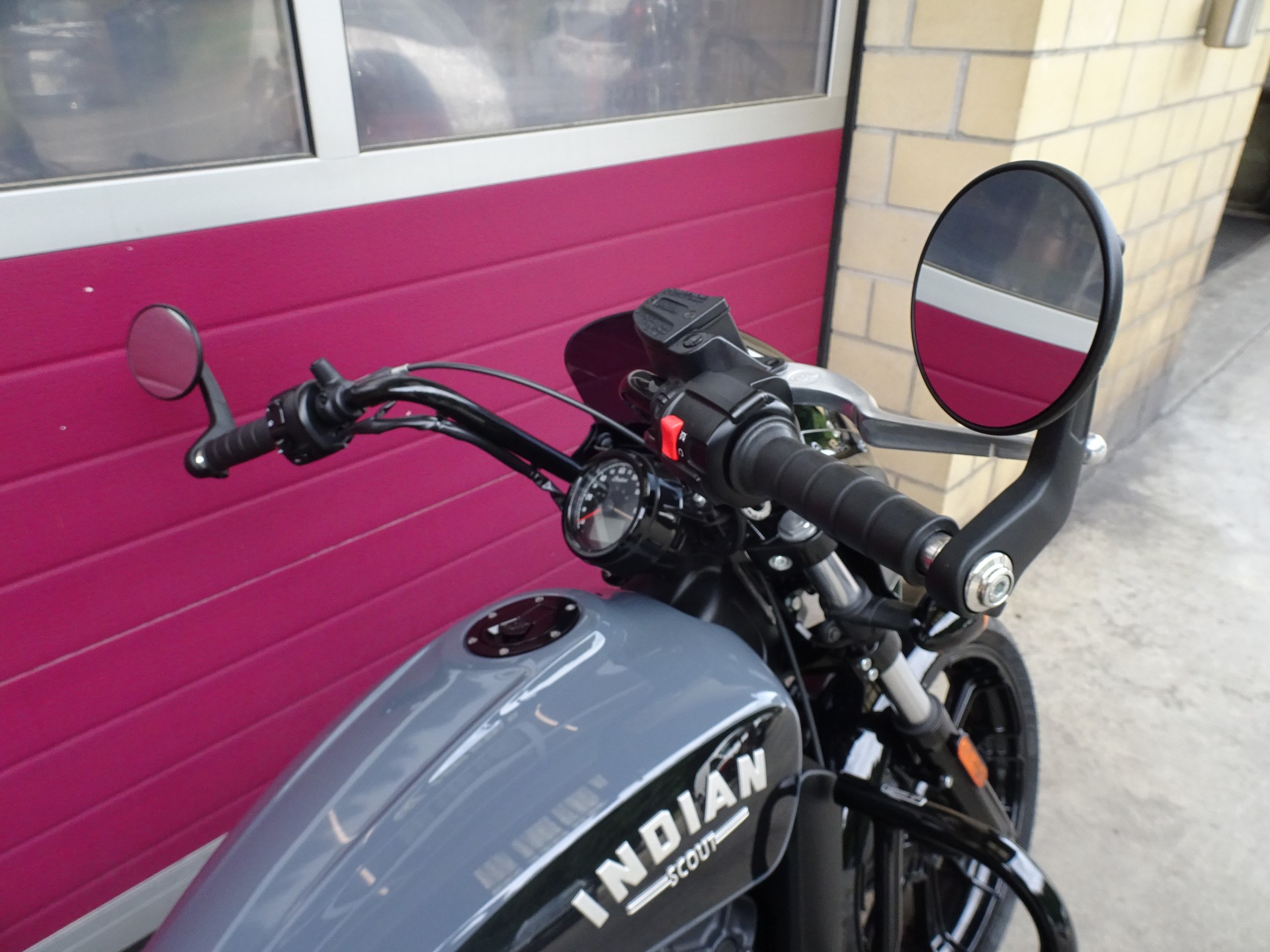 INDIAN Scout 1200 Rogue-image-4